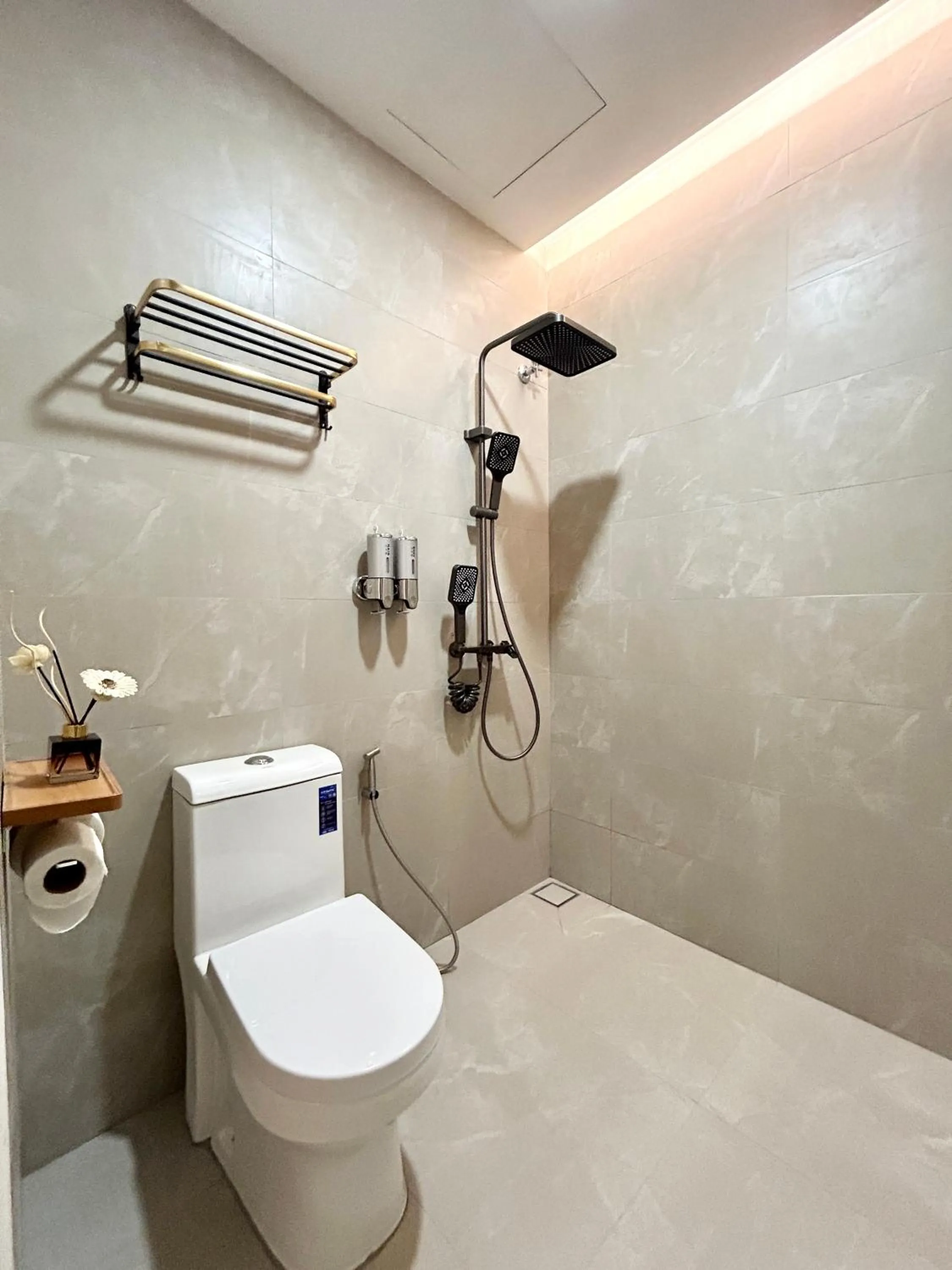 ONE18 Boutique Hotel