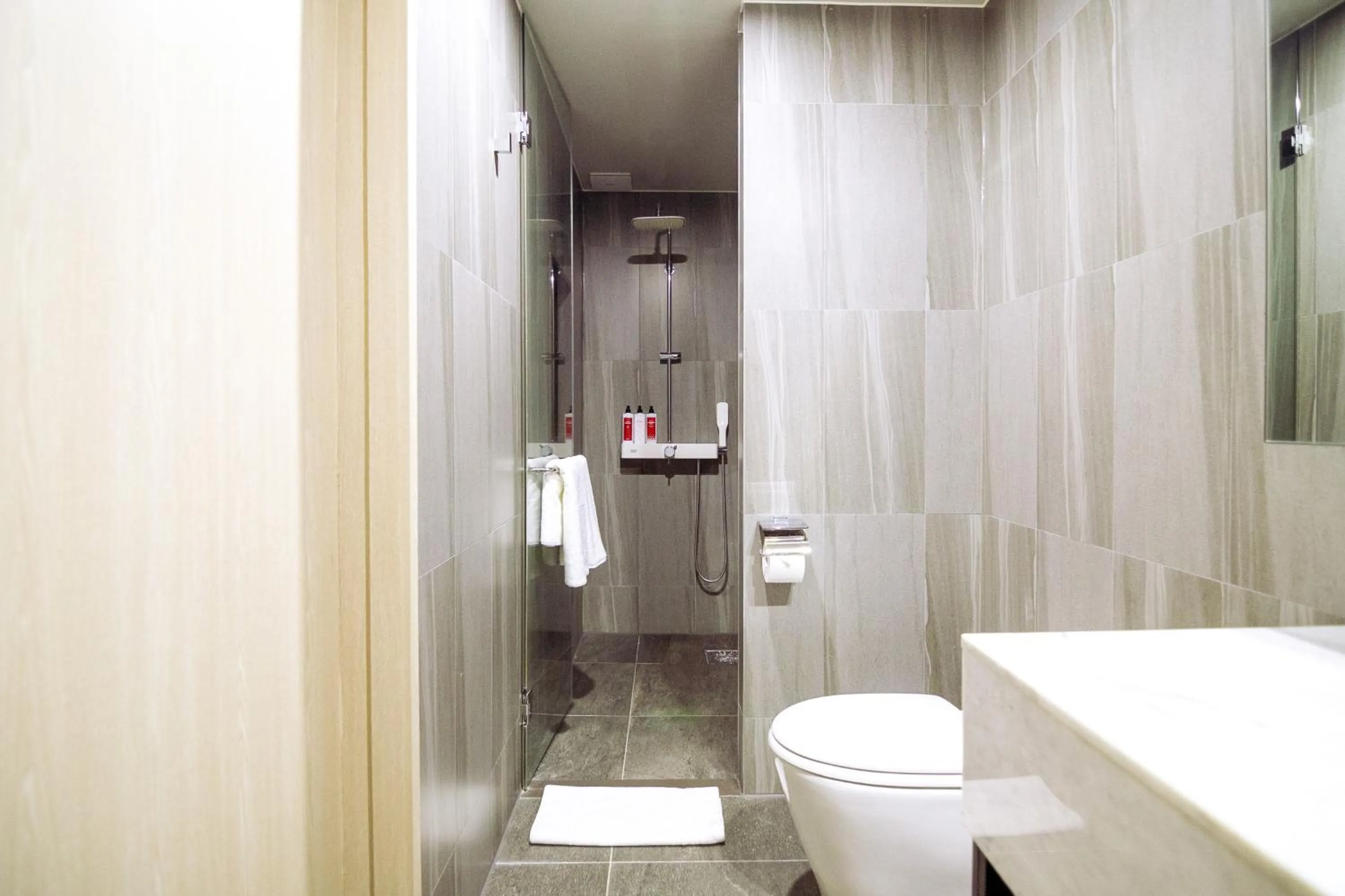 Toilet in HOMES Red Myeongdong