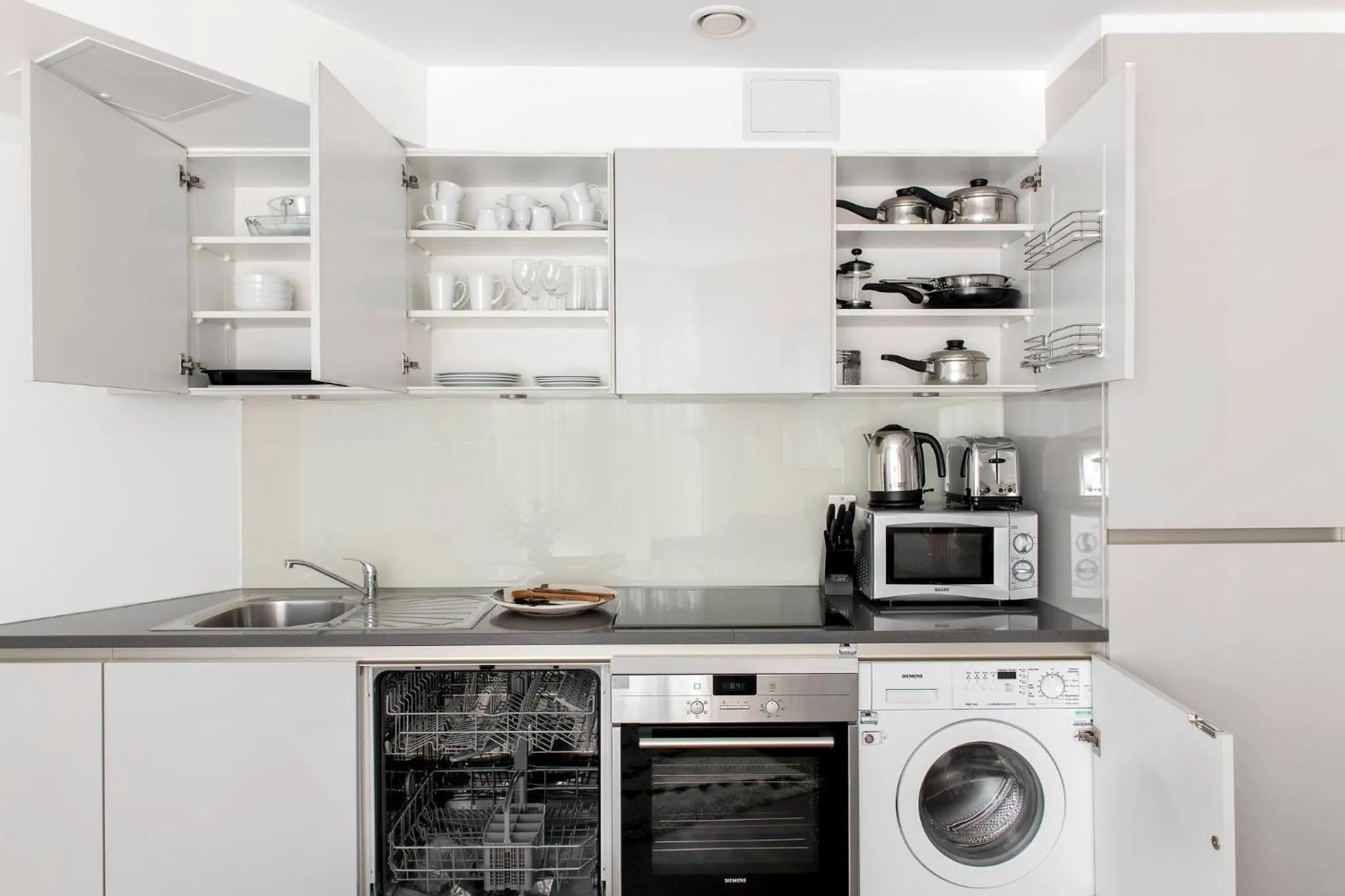 Kitchen or kitchenette in Cove St Martin's