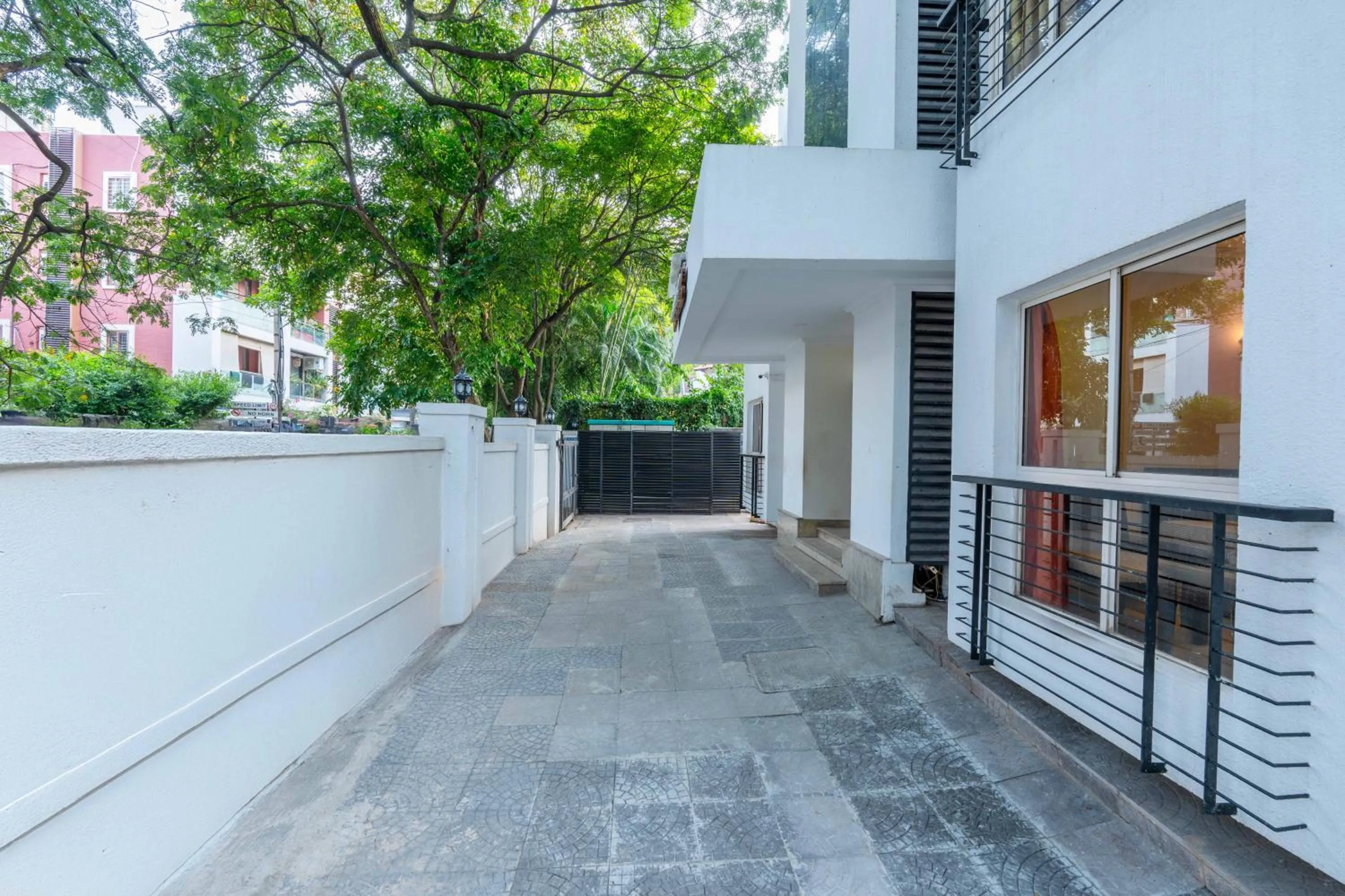 Parking in Treebo Ivory White Inn