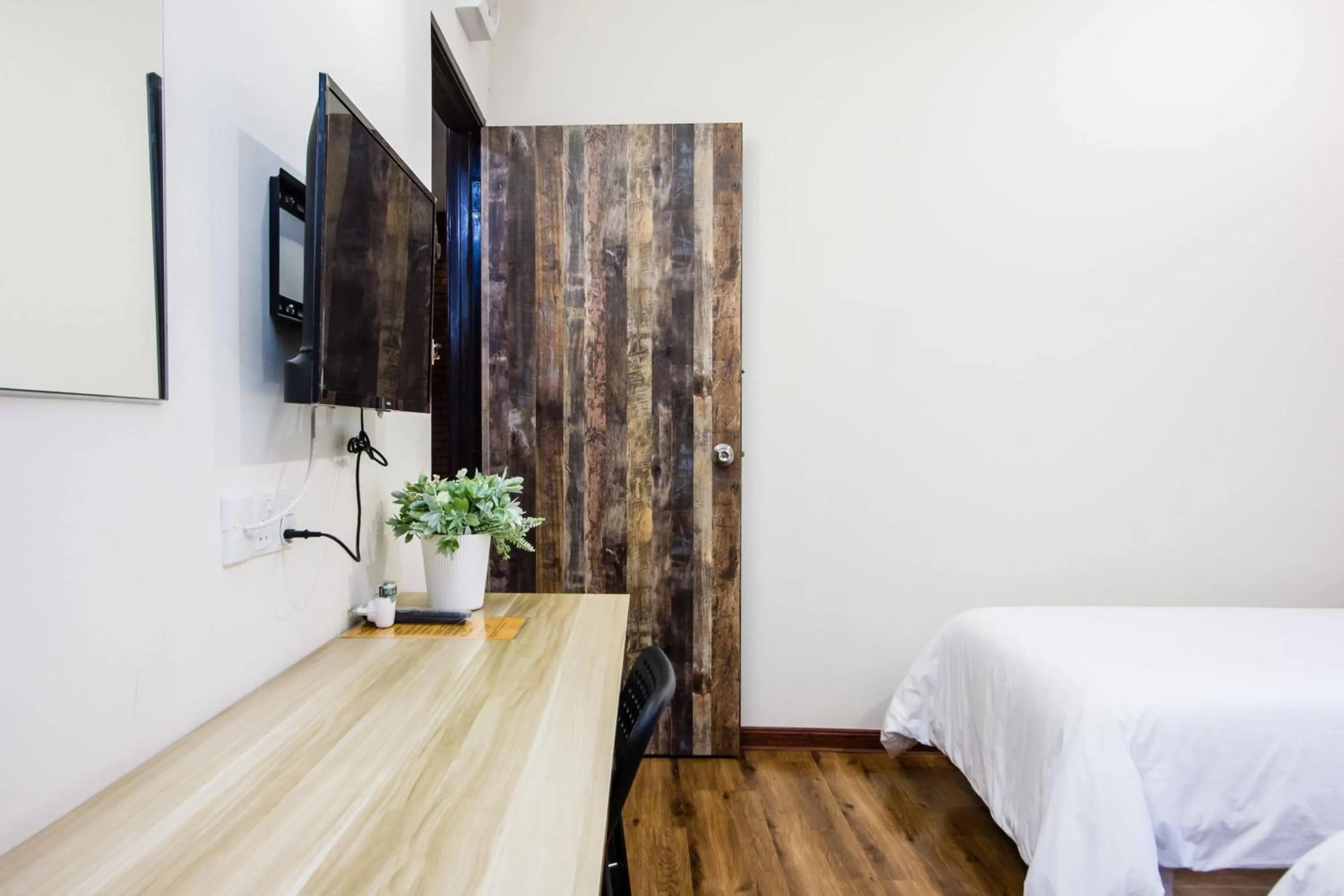 TV and multimedia, Bed in Surprised Homestay by uBook