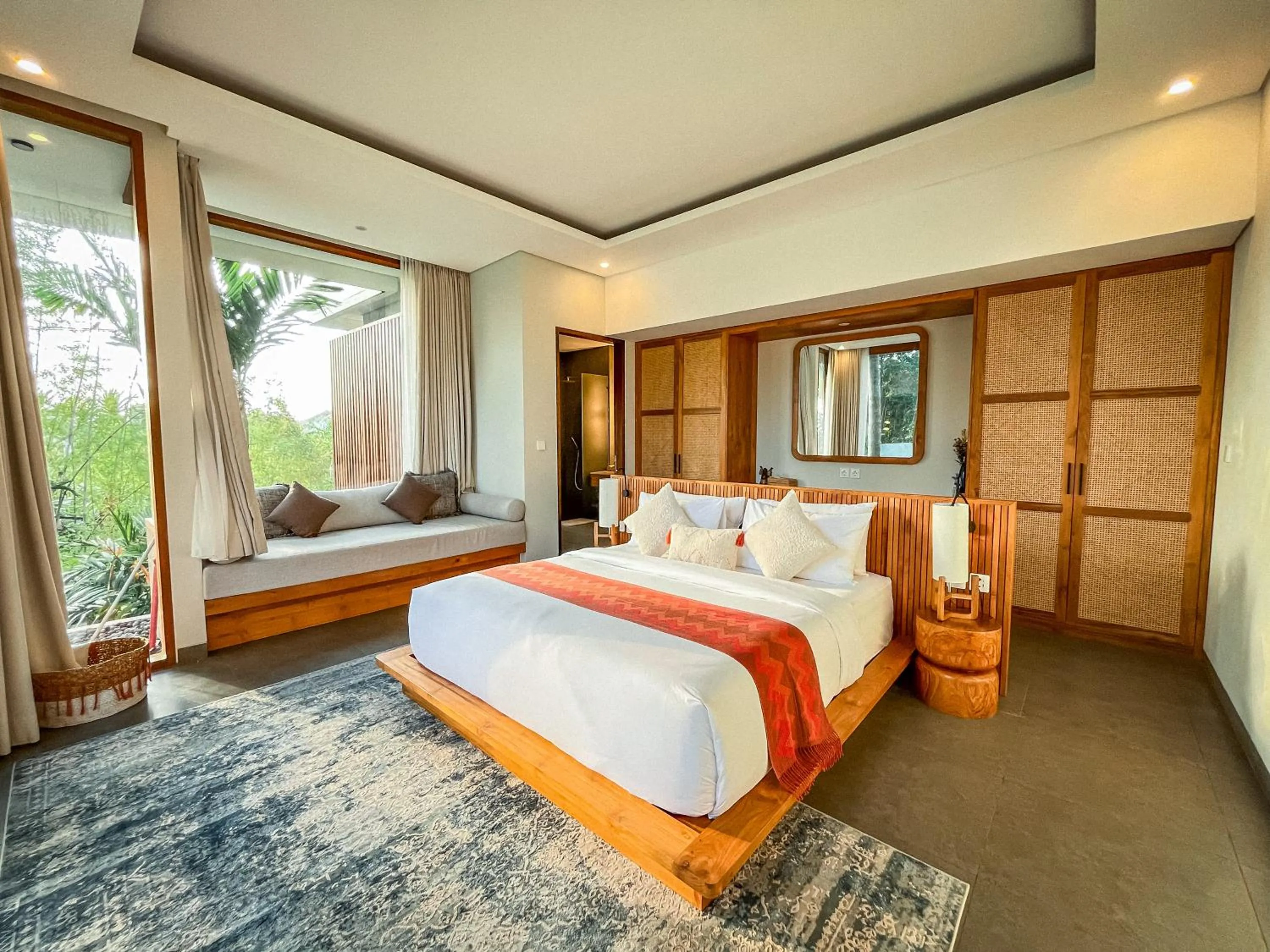 Bed in Villa Suarga Des Anicca