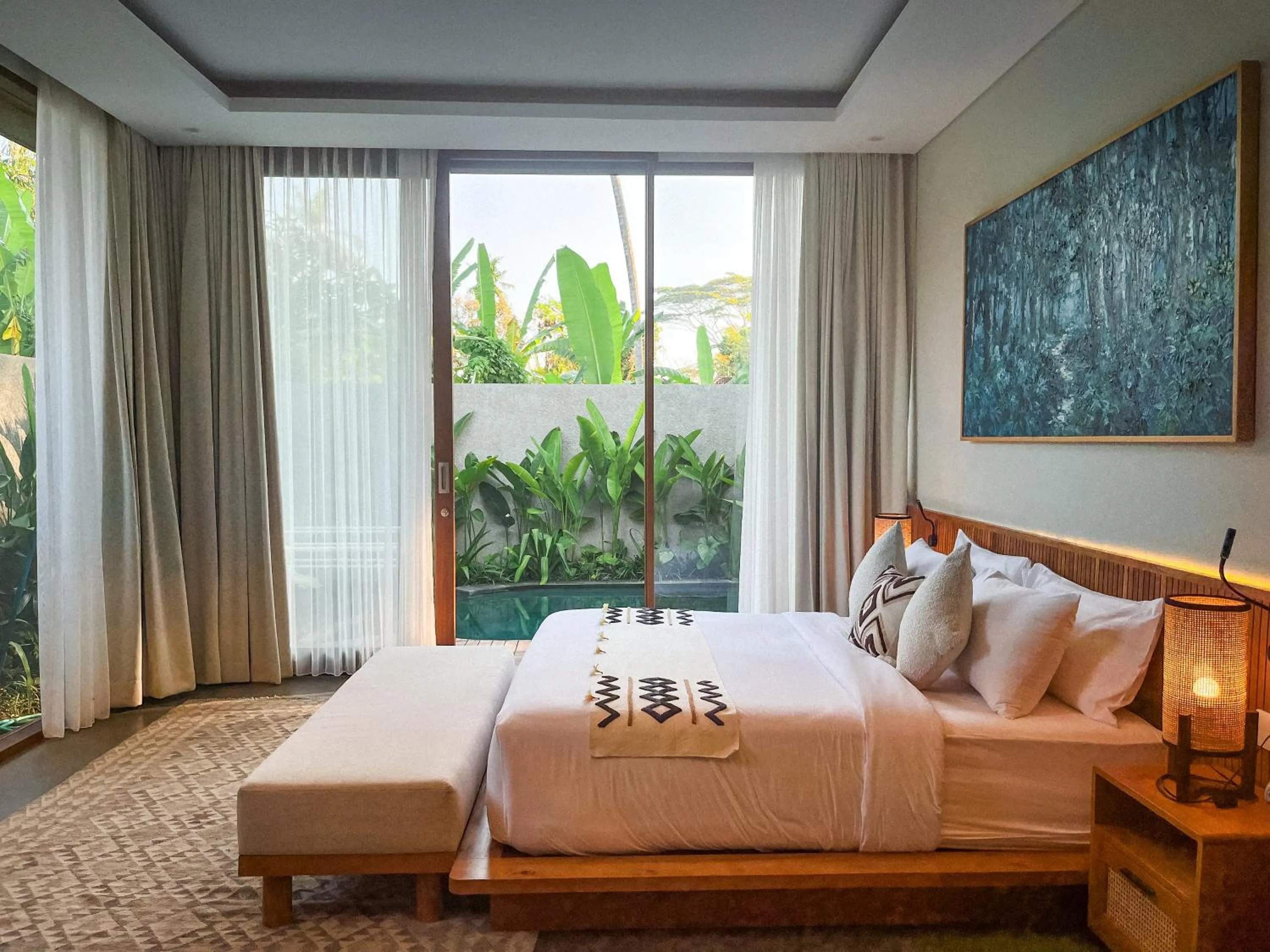 Bed in Villa Suarga Des Anicca