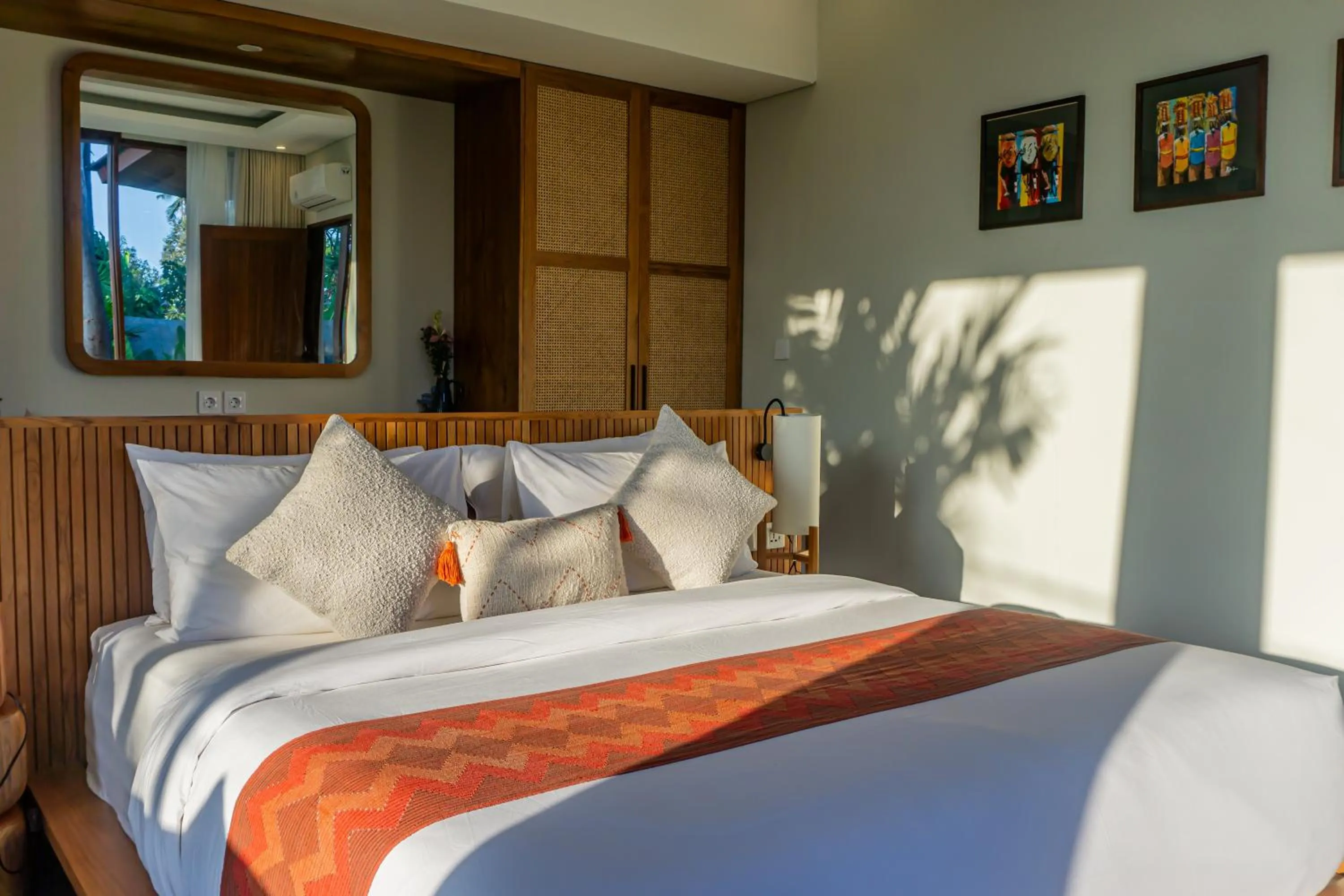 Bedroom, Bed in Villa Suarga Des Anicca