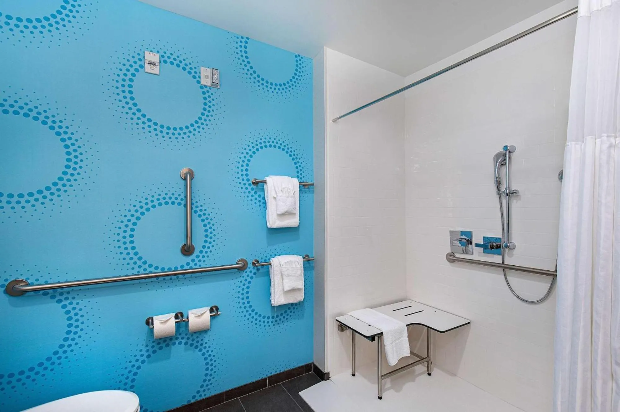 Shower in Tru By Hilton Stockbridge