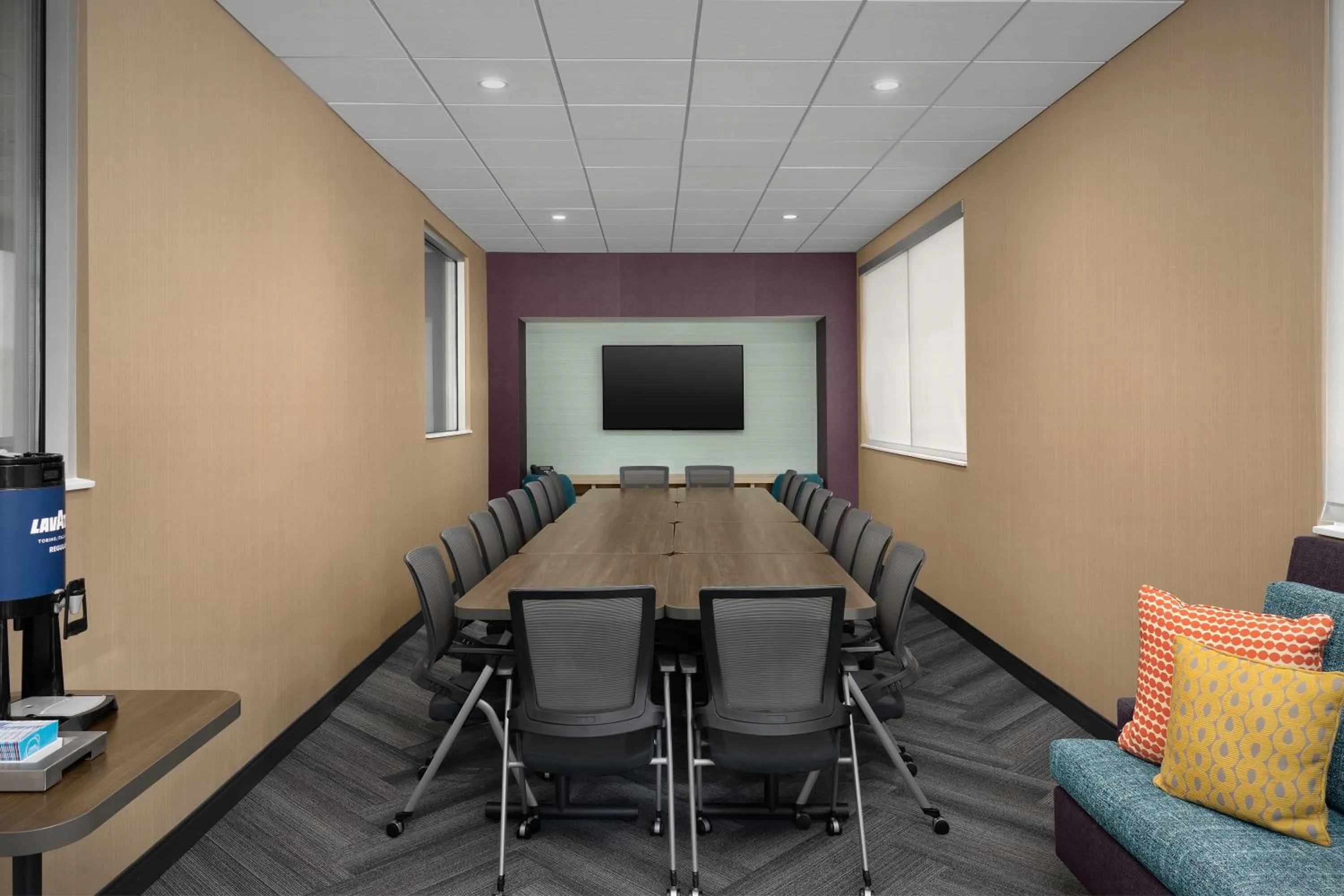 Meeting/conference room in Tru By Hilton Stockbridge