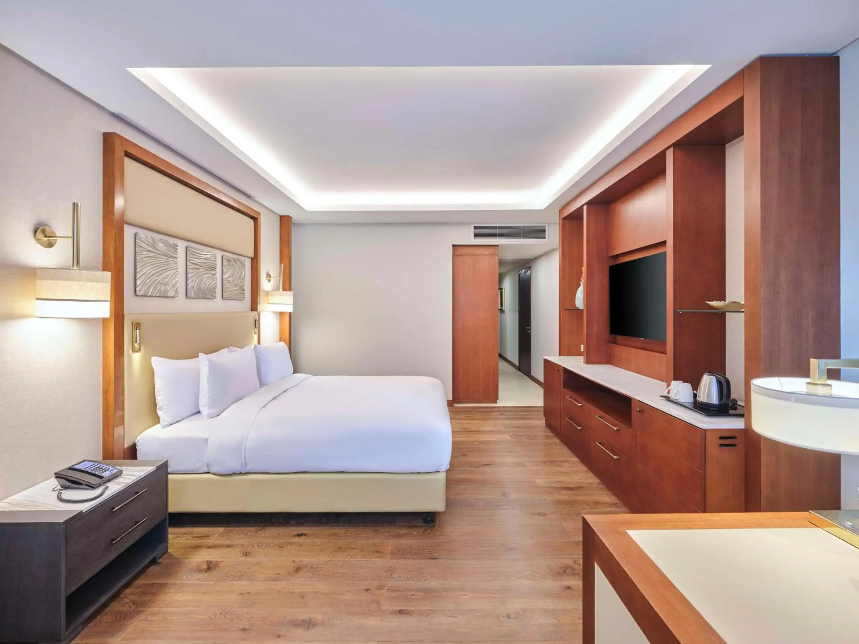 King Room - Mobility Accessible in Hilton Cairo Nile Maadi King Room - Mobility Accessible in Hilton Cairo Nile Maadi