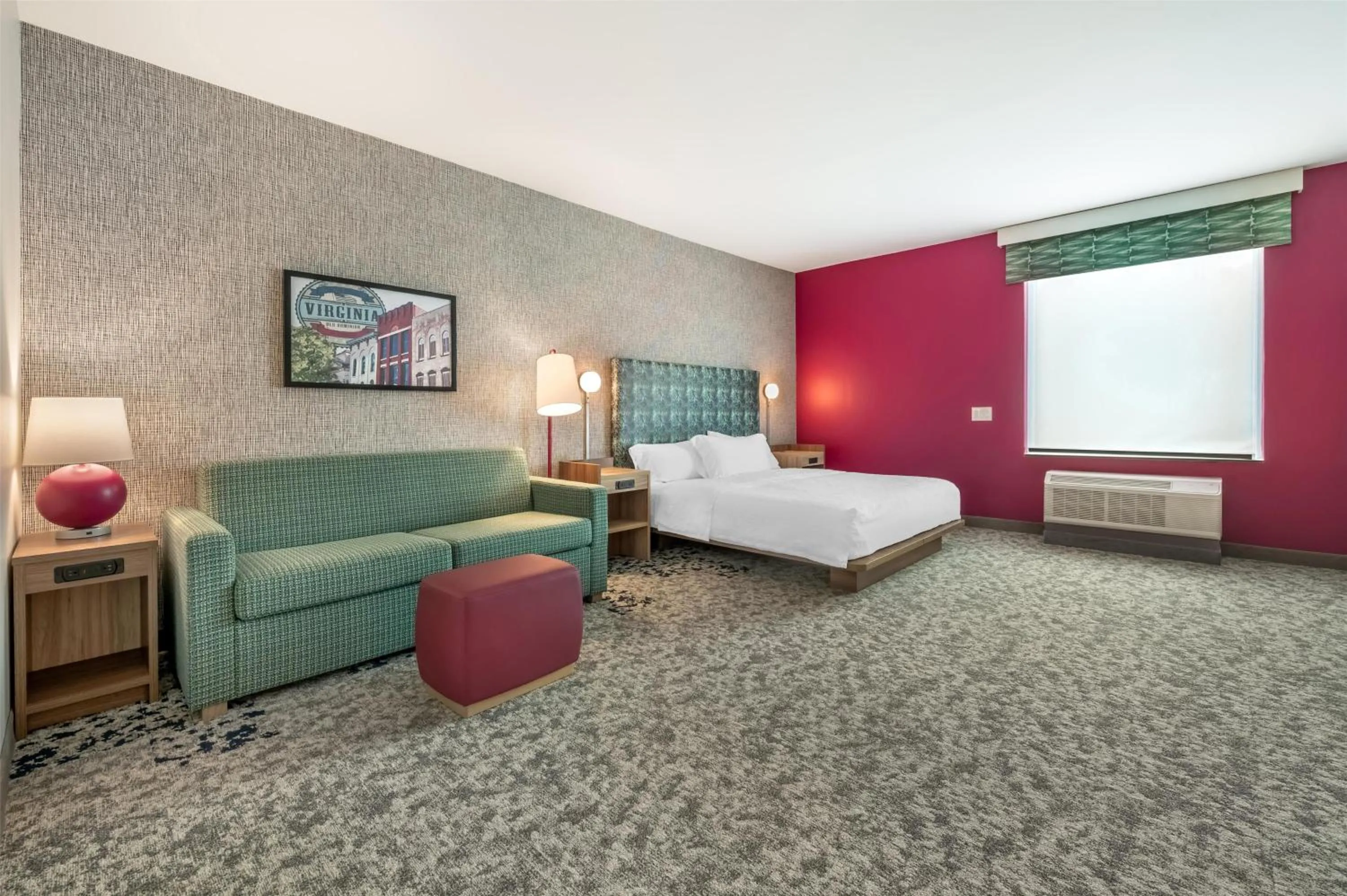 Living room, Bed in Home2 Suites By Hilton Harrisonburg University