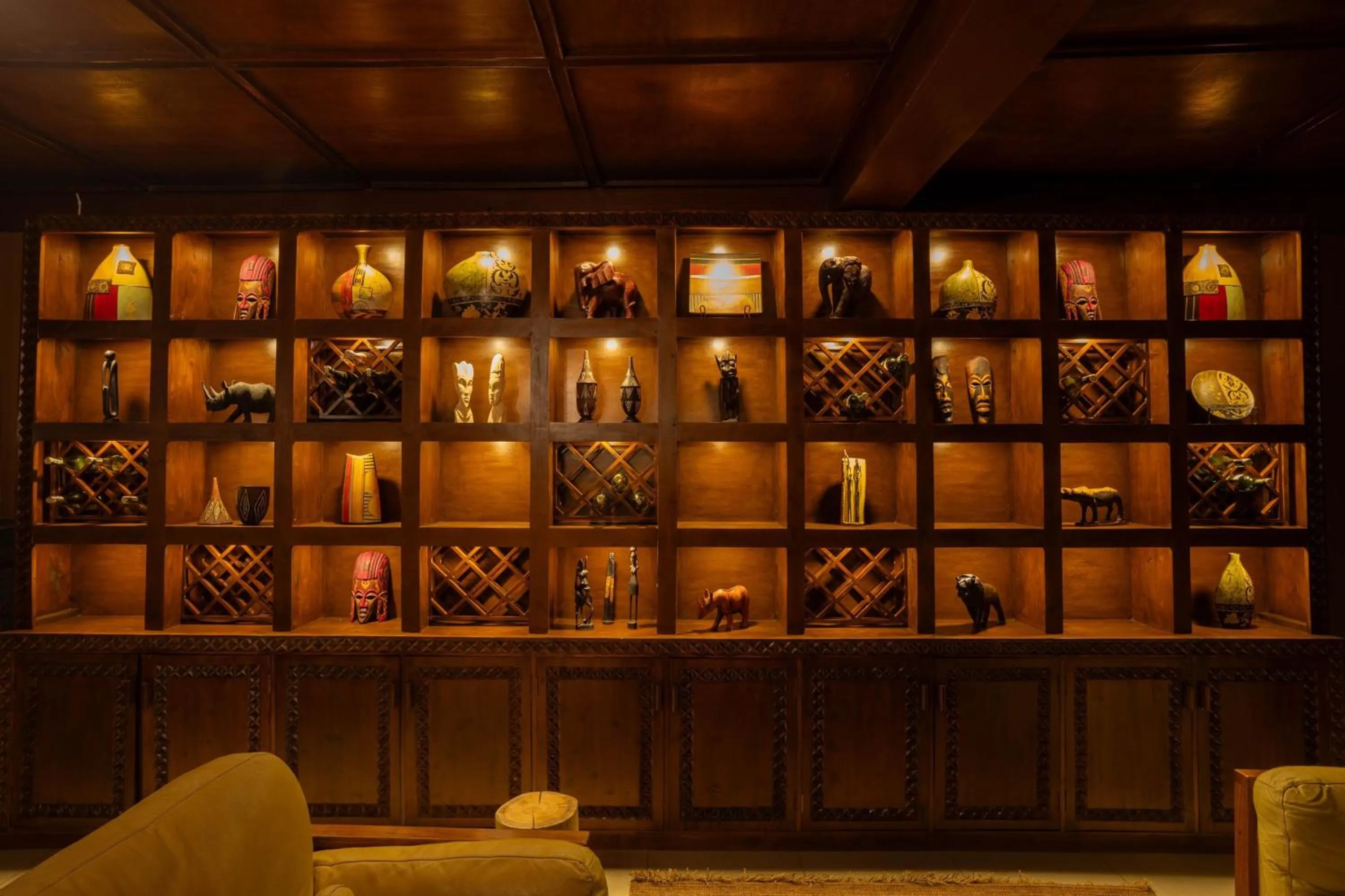 Lounge or bar in Turaco Ngorongoro Valley, a Tribute Portfolio Lodge