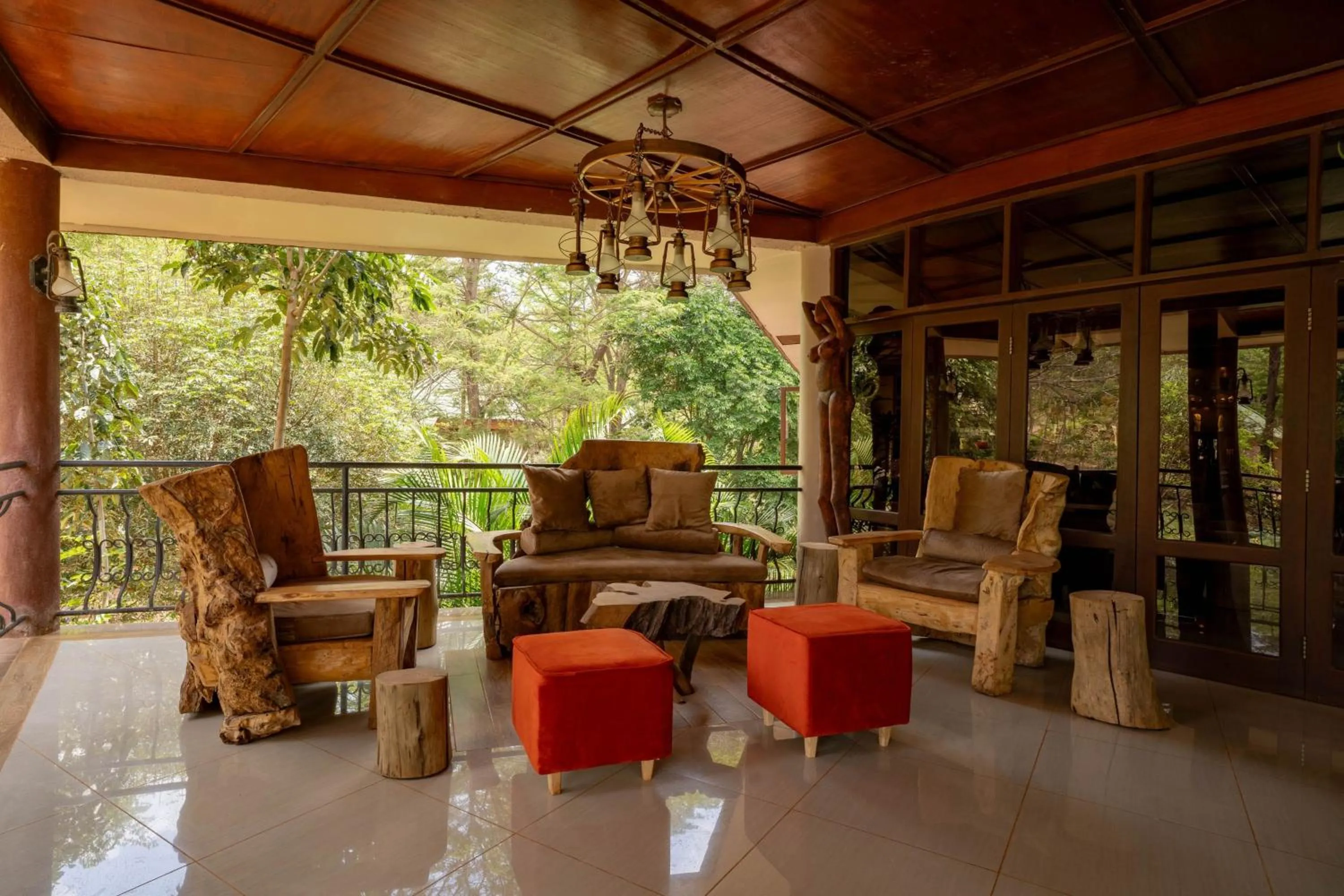 Lounge or bar in Turaco Ngorongoro Valley, a Tribute Portfolio Lodge