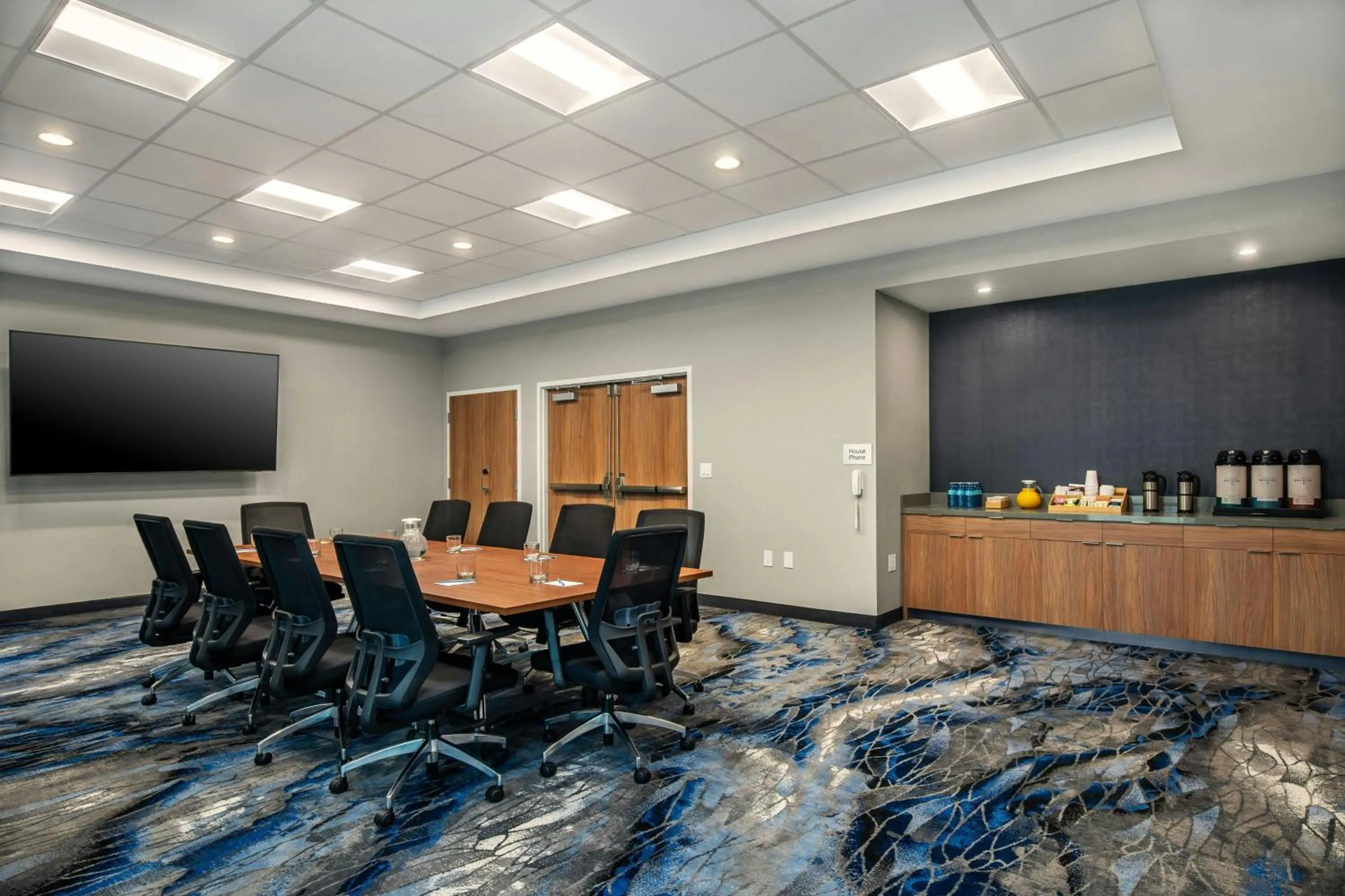 Meeting/conference room in Fairfield by Marriott Inn & Suites Gravenhurst Muskoka