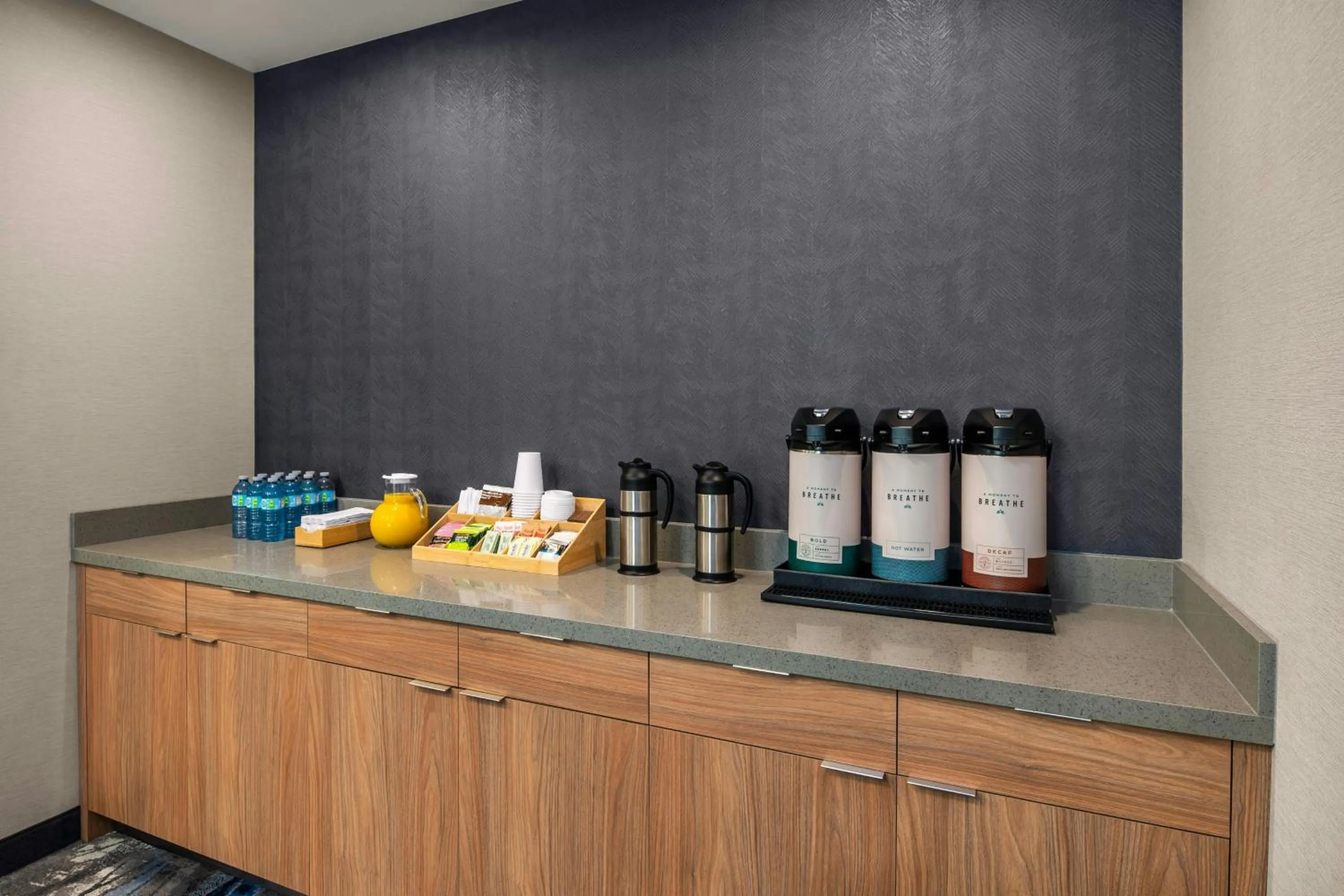 Meeting/conference room in Fairfield by Marriott Inn & Suites Gravenhurst Muskoka