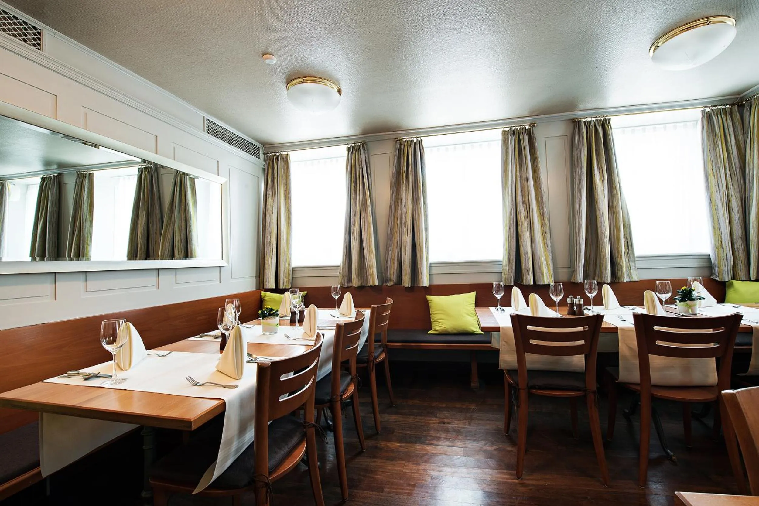 Restaurant/places to eat in Gasthof zum Hecht