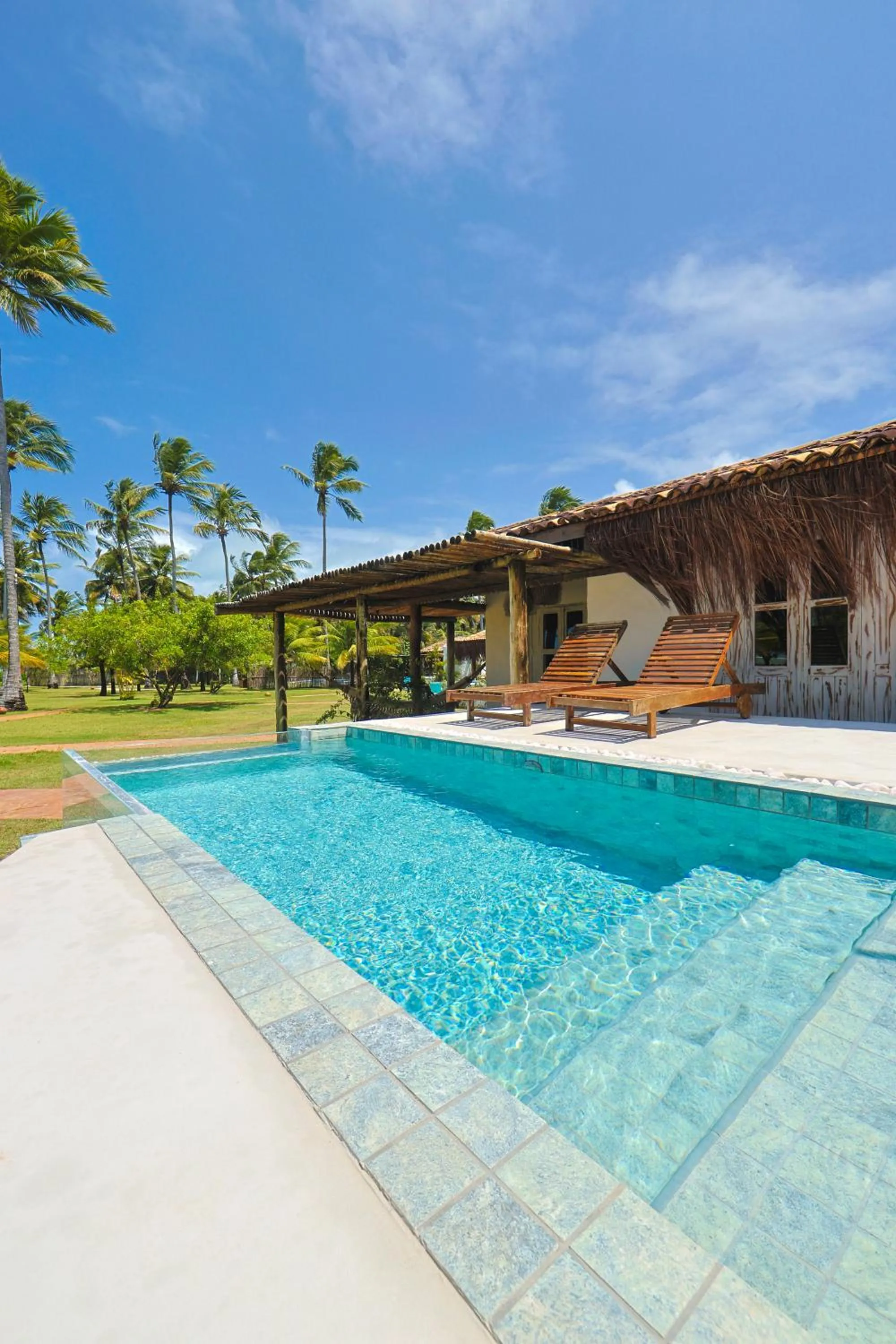 Swimming pool in Pousada Reserva do Patacho