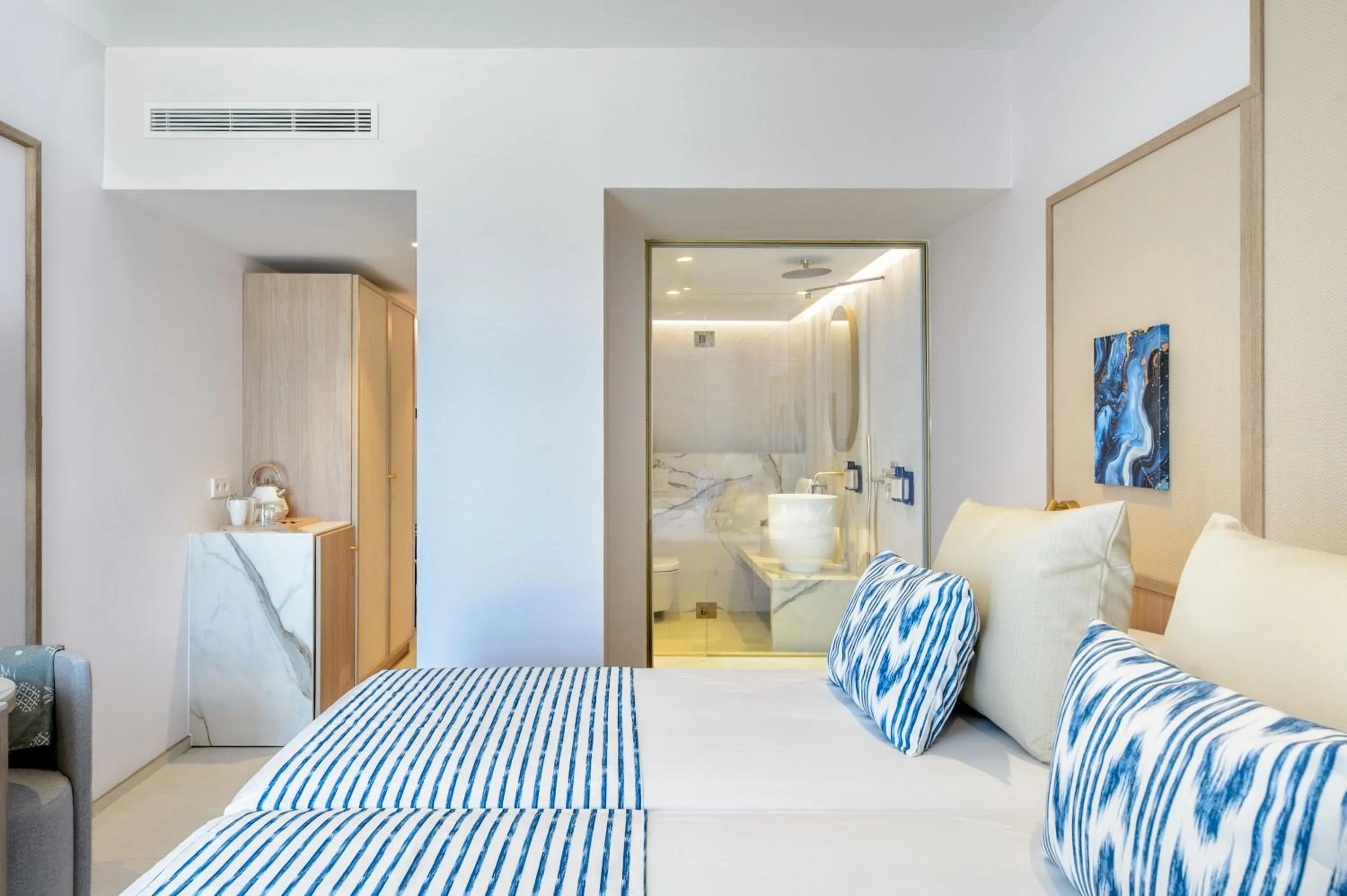 Bedroom, Bed in Hotel Vibra Yamm Sunset -New Opening 2025
