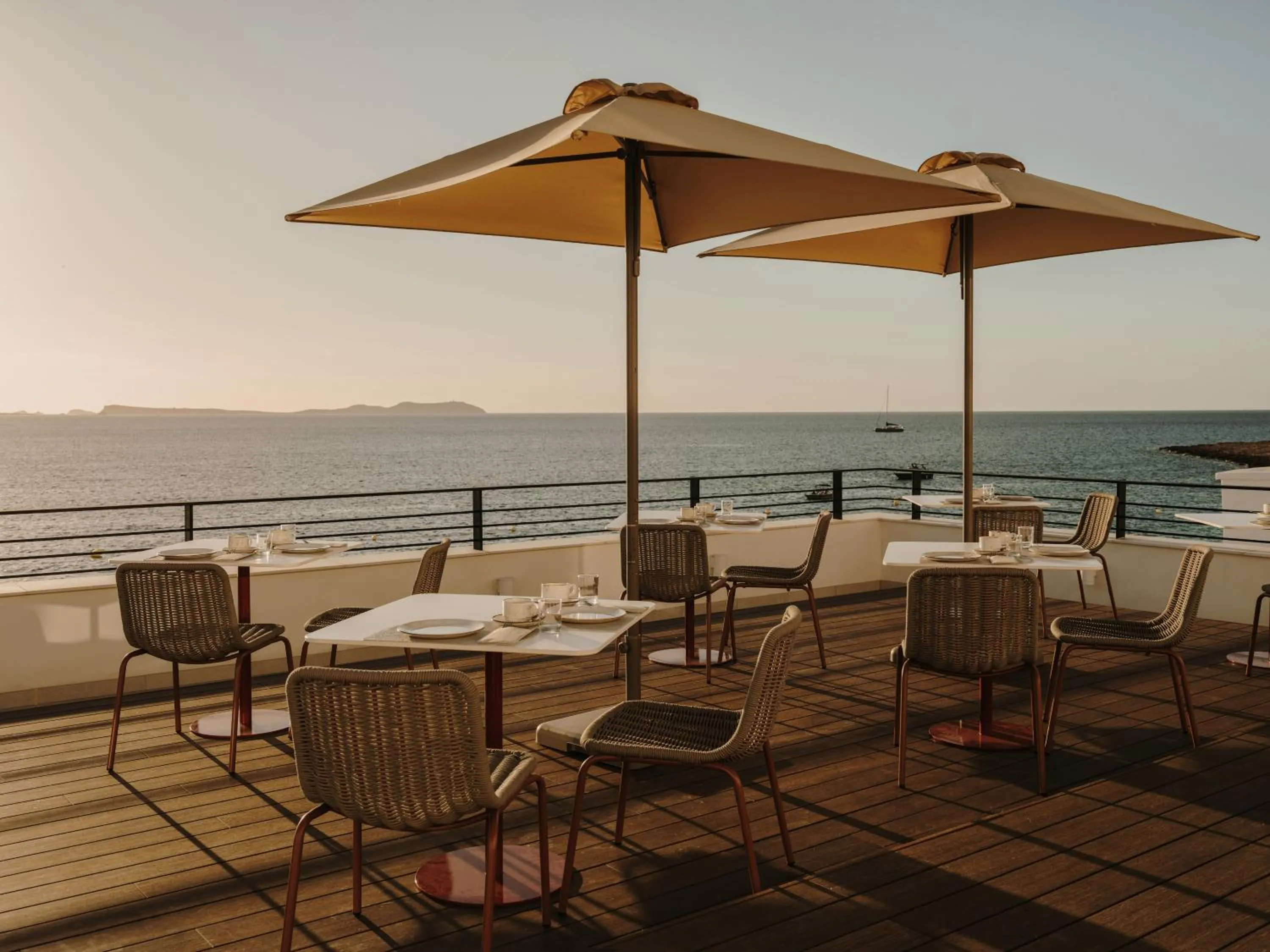 Lounge or bar in Hotel Vibra Yamm Sunset -New Opening 2025