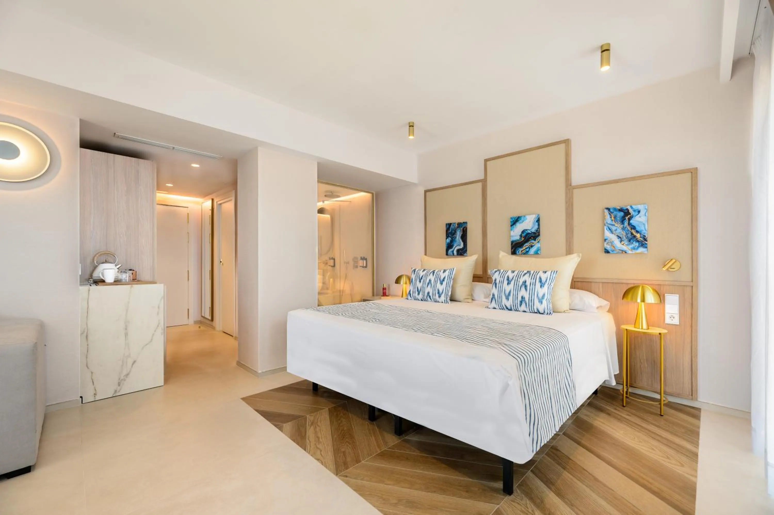 Photo of the whole room, Bed in Hotel Vibra Yamm Sunset -New Opening 2025