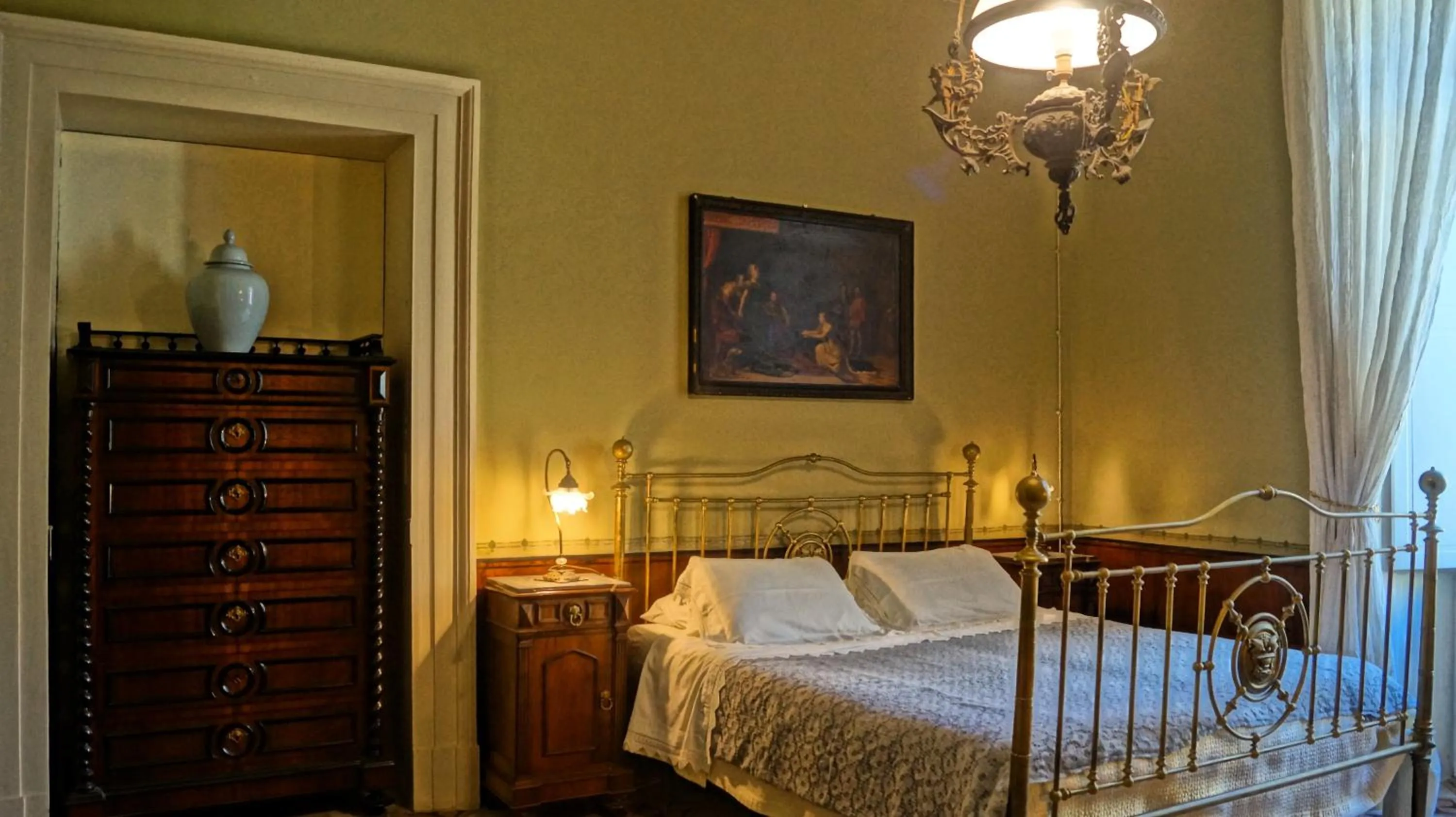 Bedroom, Bed in Historical Suites VVM