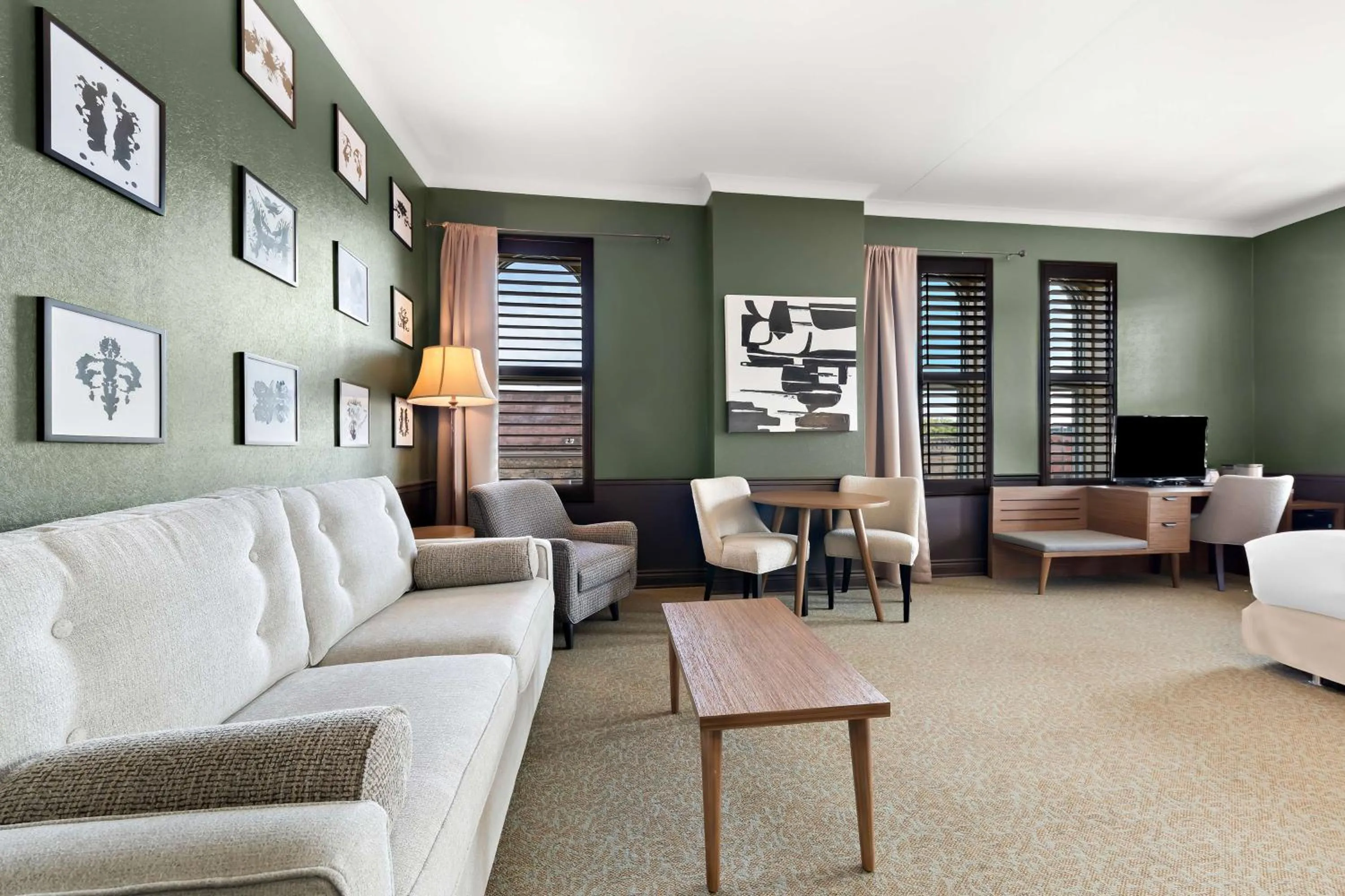 Bedroom in The Arlington Hotel - BW Signature Collection