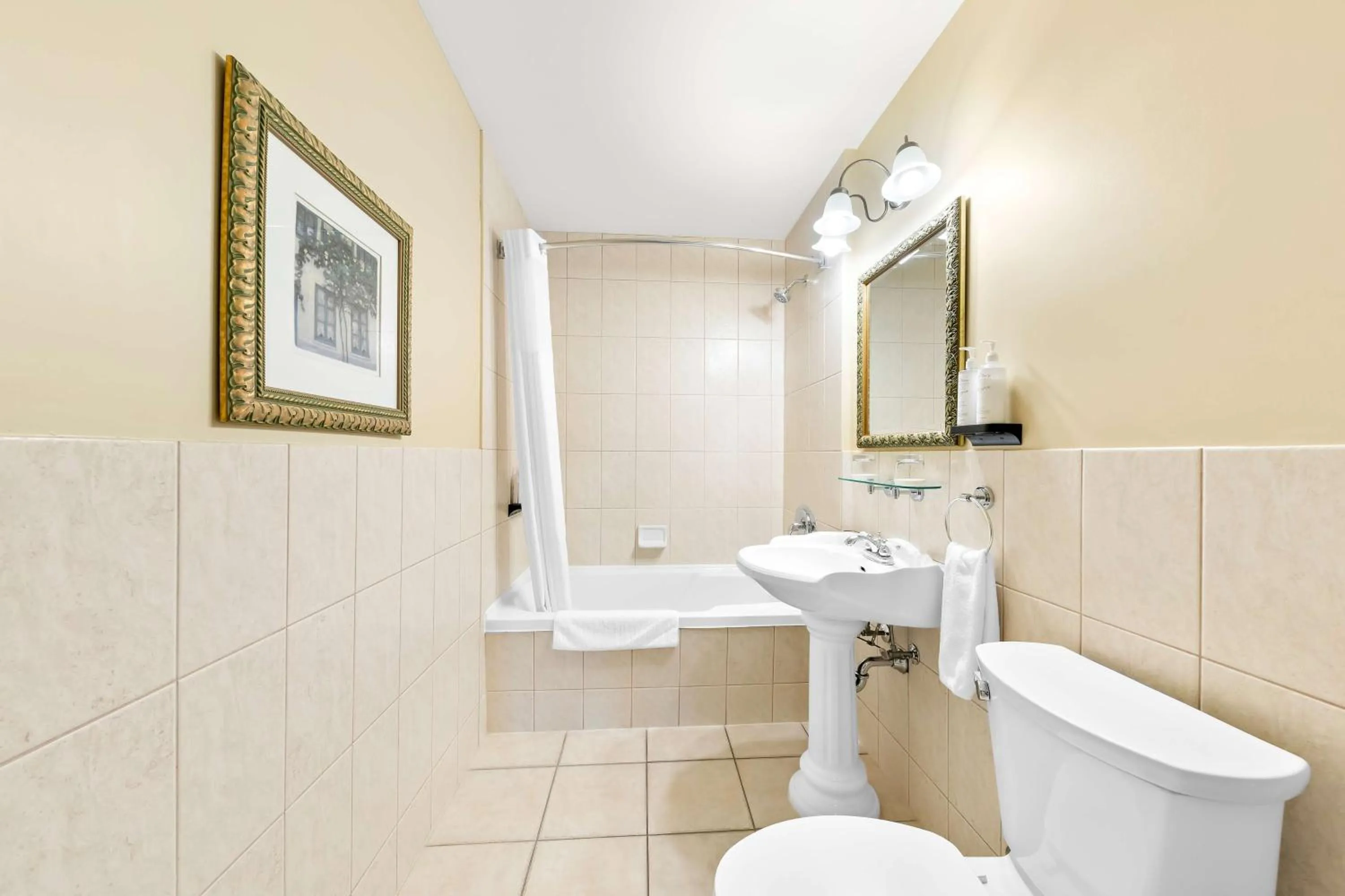 Bathroom in The Arlington Hotel - BW Signature Collection