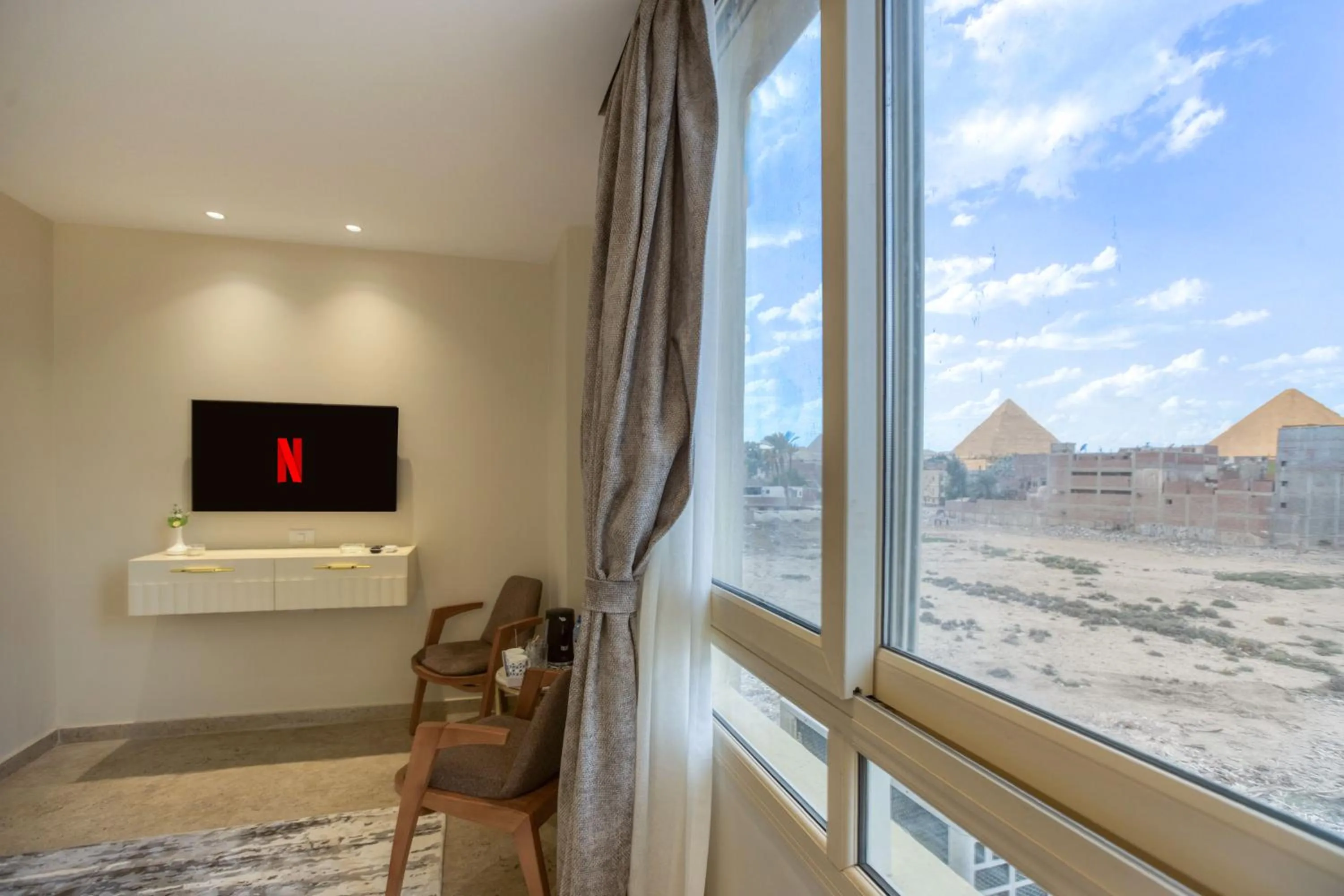 TV and multimedia in Pyramids Plateau Hotel