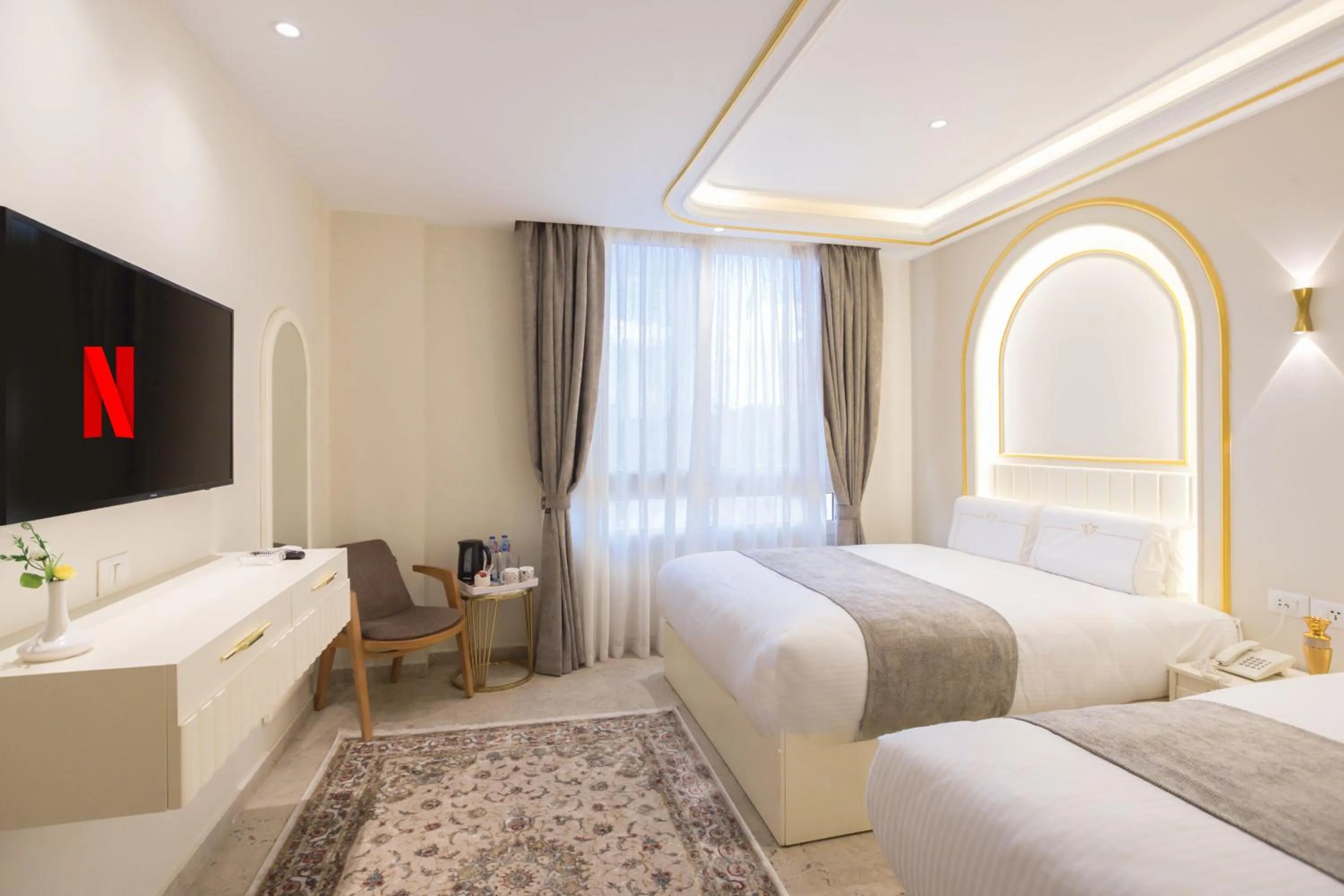 Bed in Pyramids Plateau Hotel