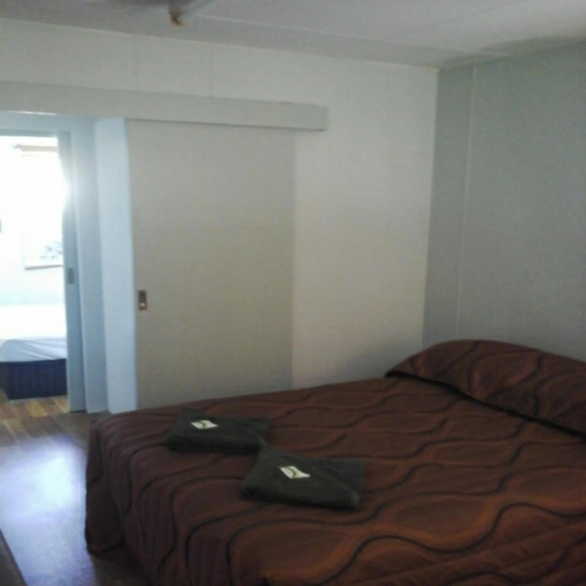 Bedroom, Bed in Riverside Tourist Park