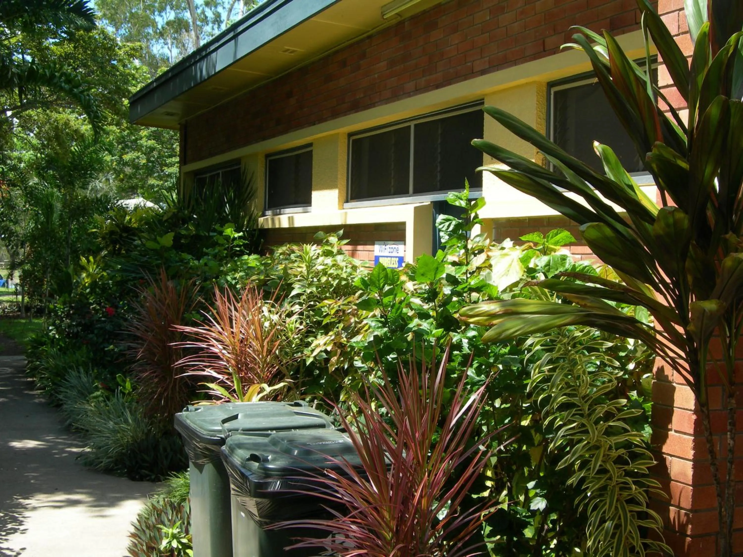 Facade/entrance in Riverside Tourist Park