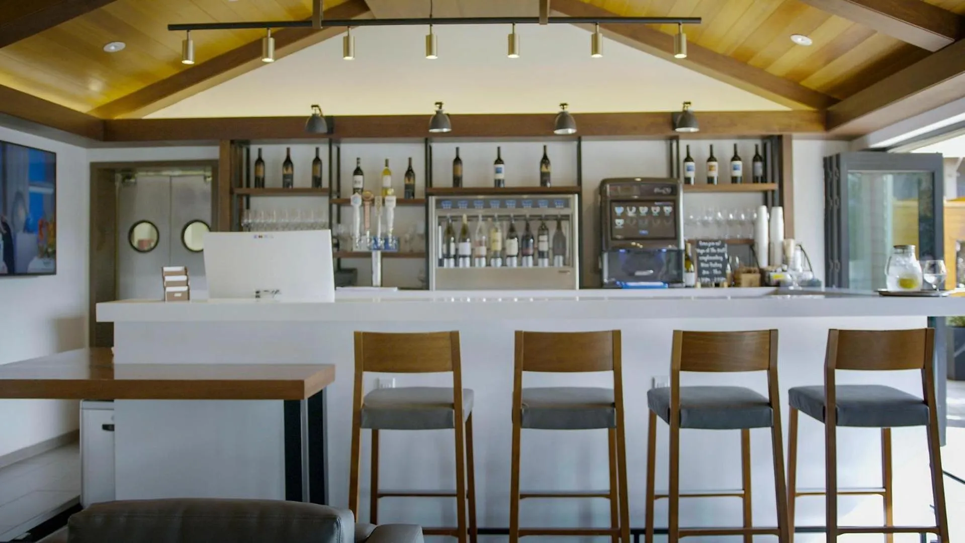 Lounge or bar in The Nest Hotel Palo Alto