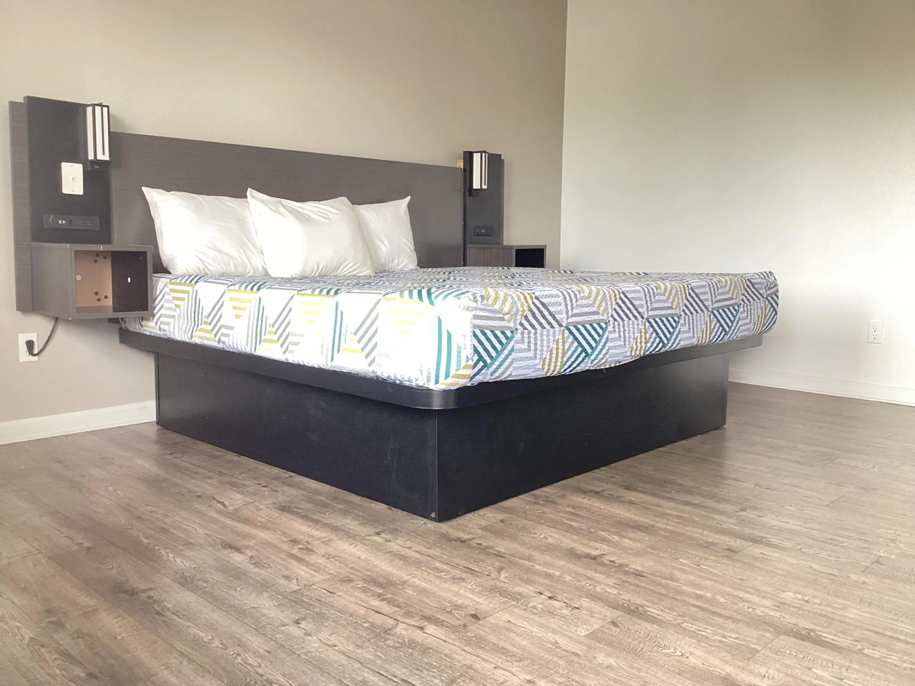 Bed in Motel 6 Selma, CA