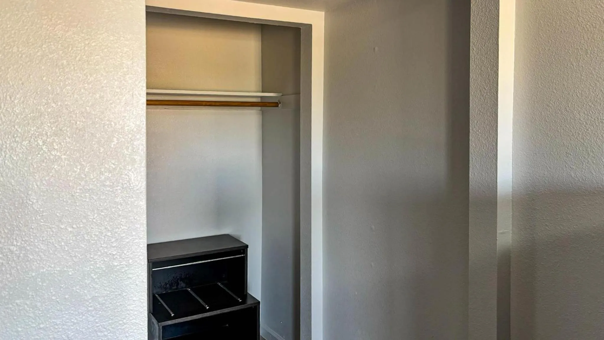 Bedroom in Motel 6 Selma, CA