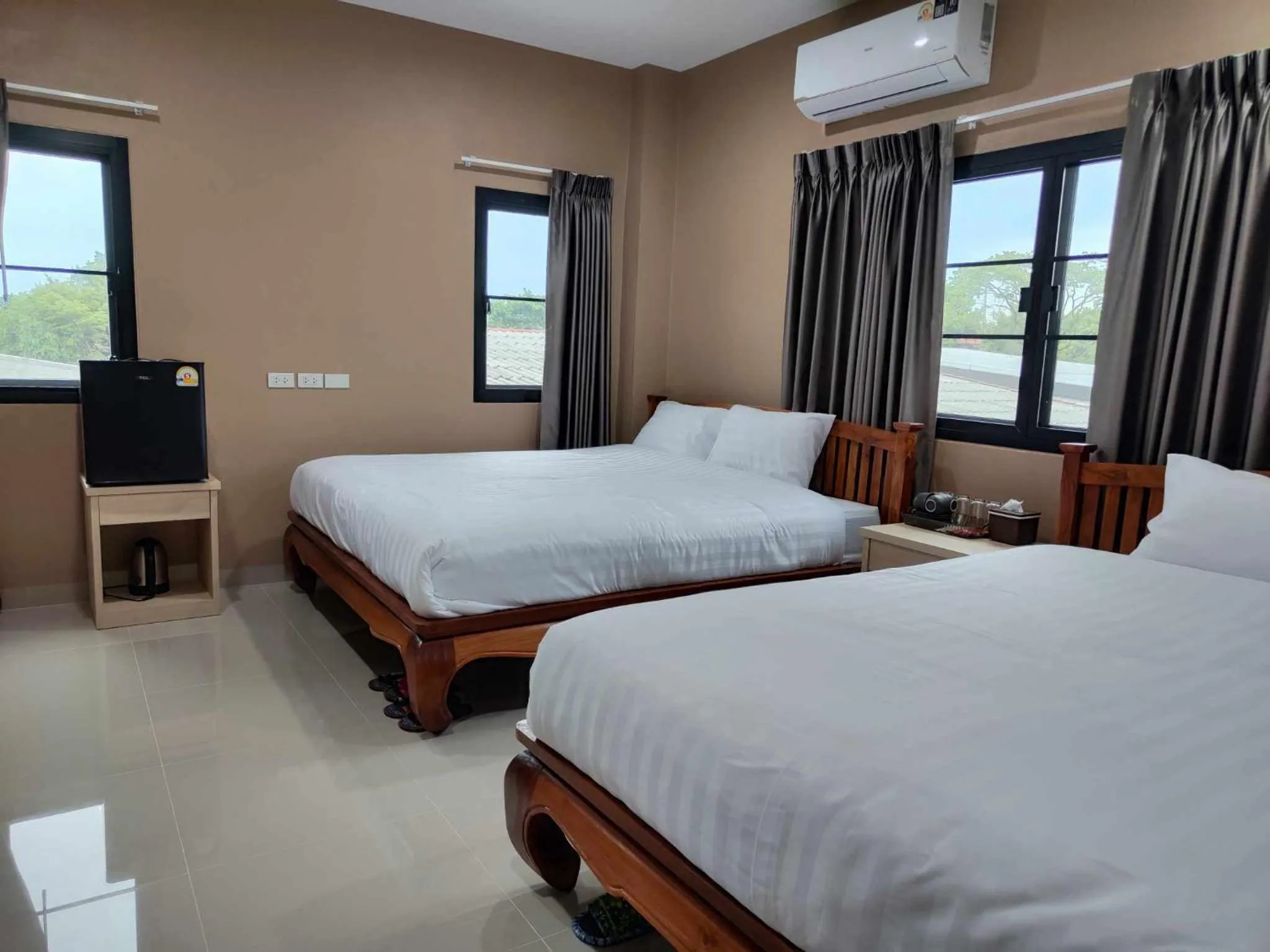 Bed in Modern House CNX