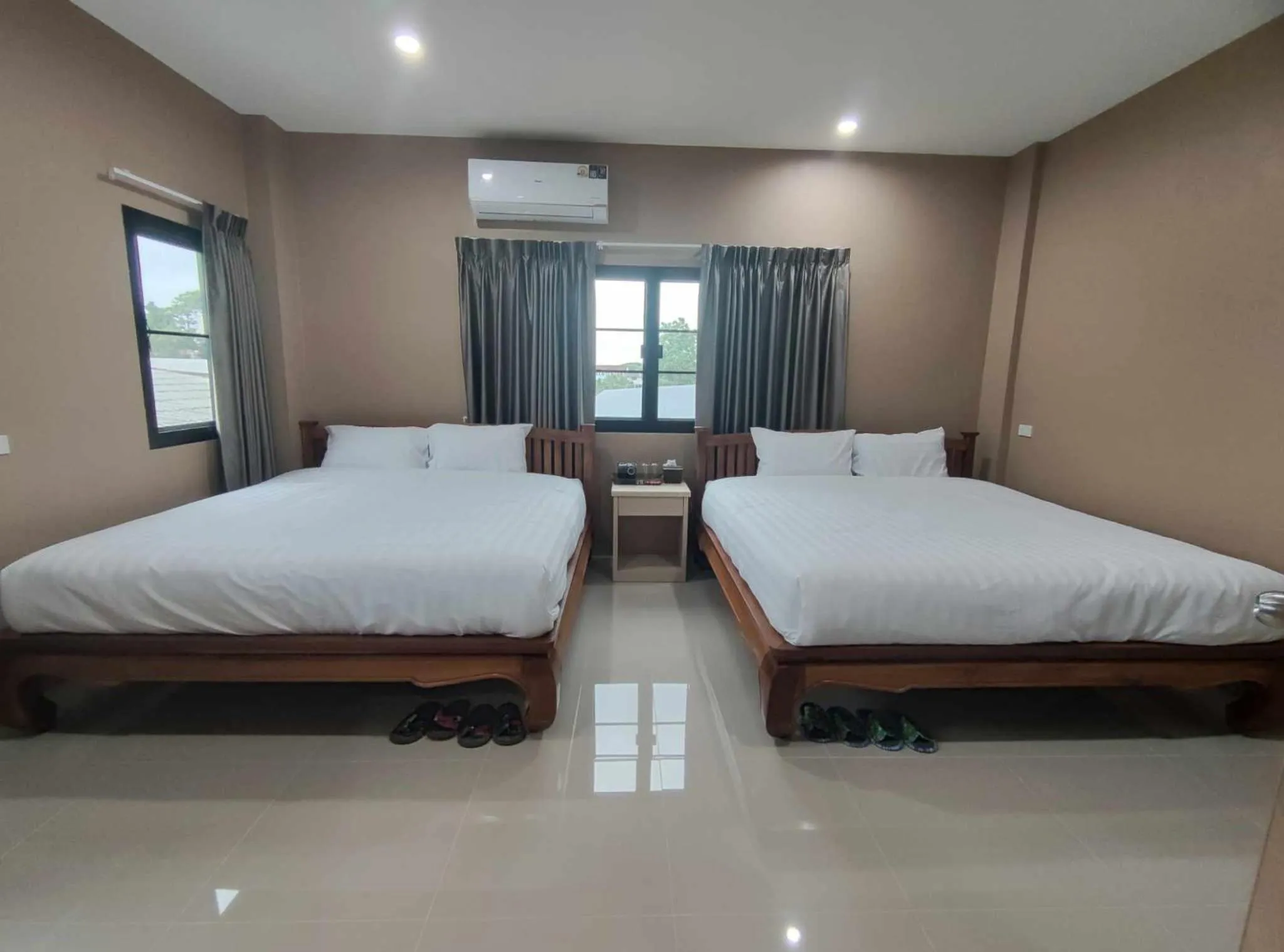 Bed in Modern House CNX