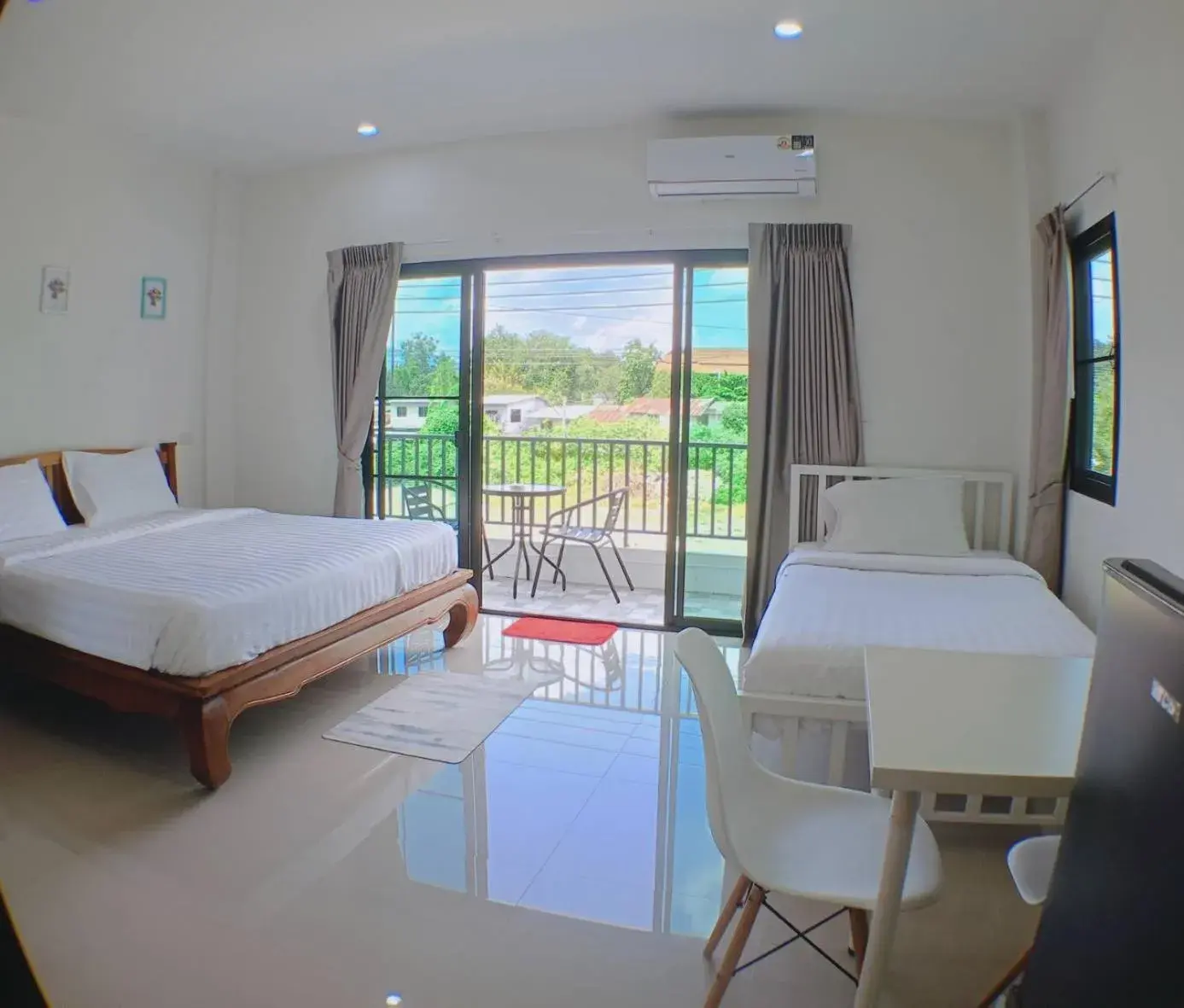 Triple Room in Modern House CNX Triple Room in Modern House CNX