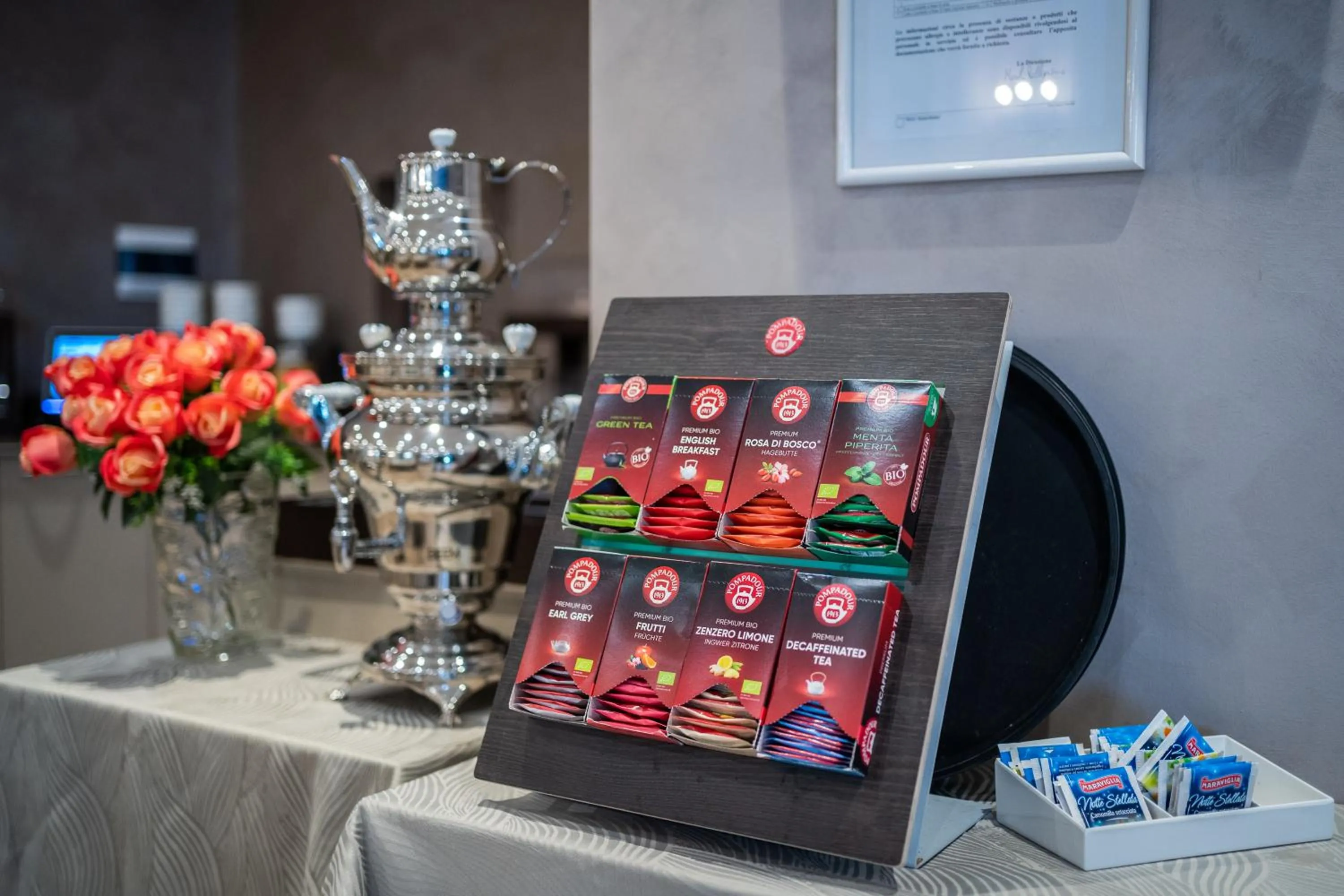 Breakfast in Hotel Globo Suite-Correnti hotels