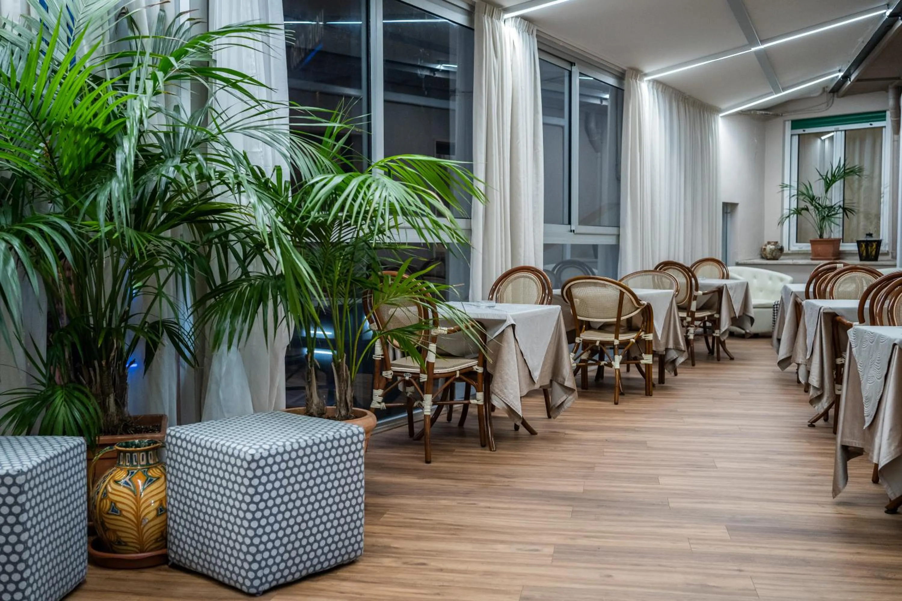 Balcony/Terrace in Hotel Globo Suite-Correnti hotels