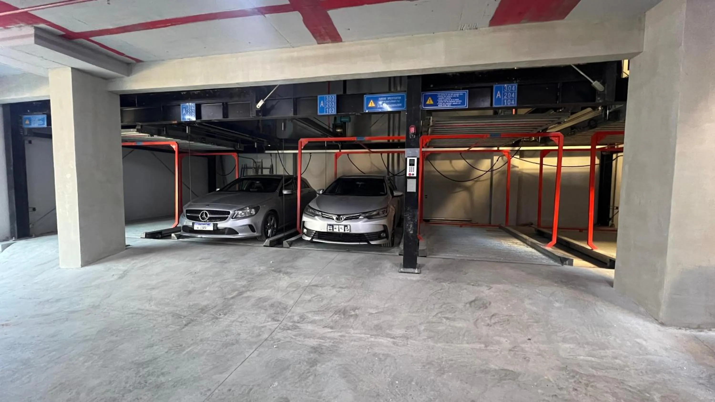 Parking in Divina Tower Apart Hotel