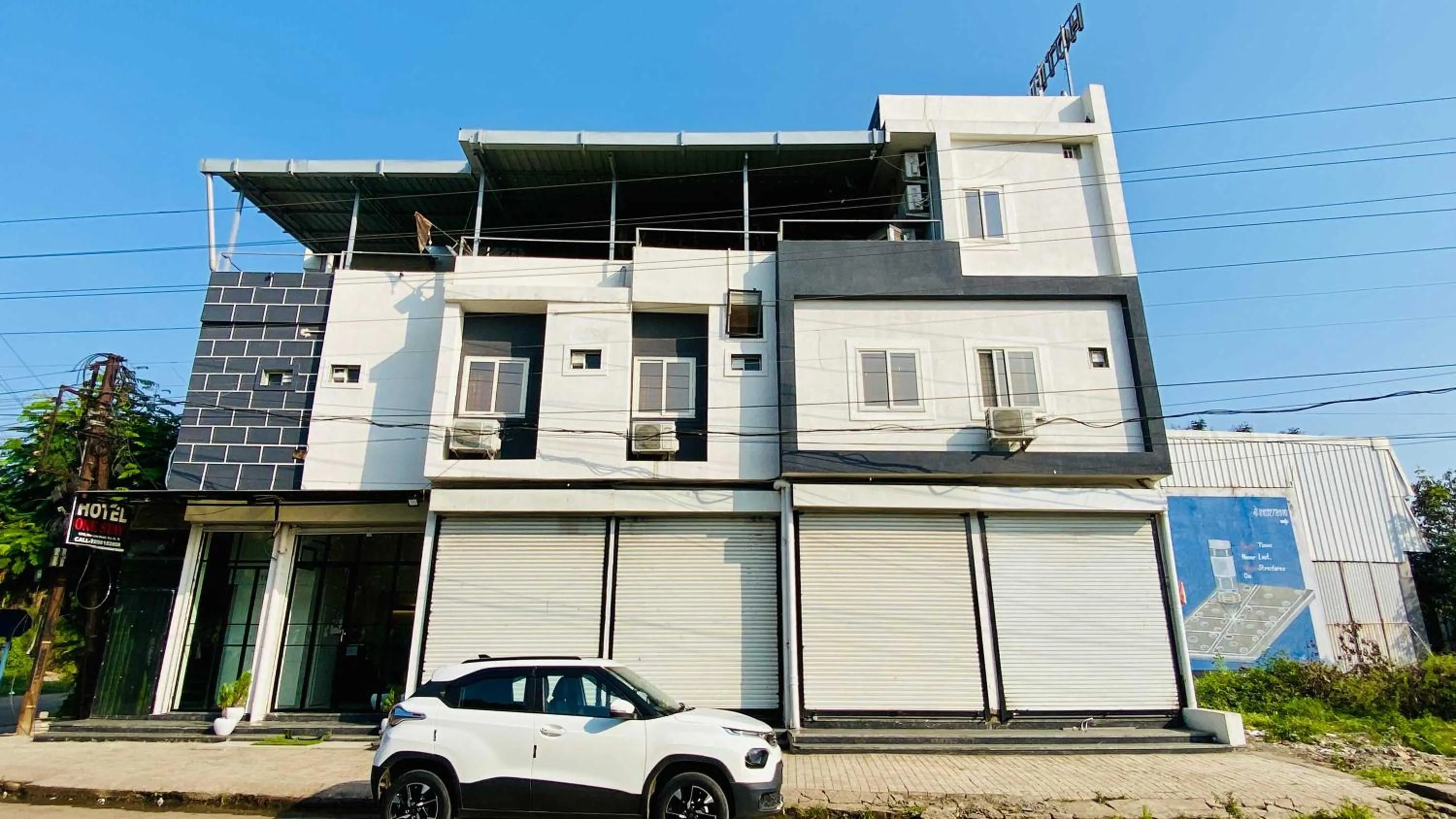 Property building in Hotel One Stay