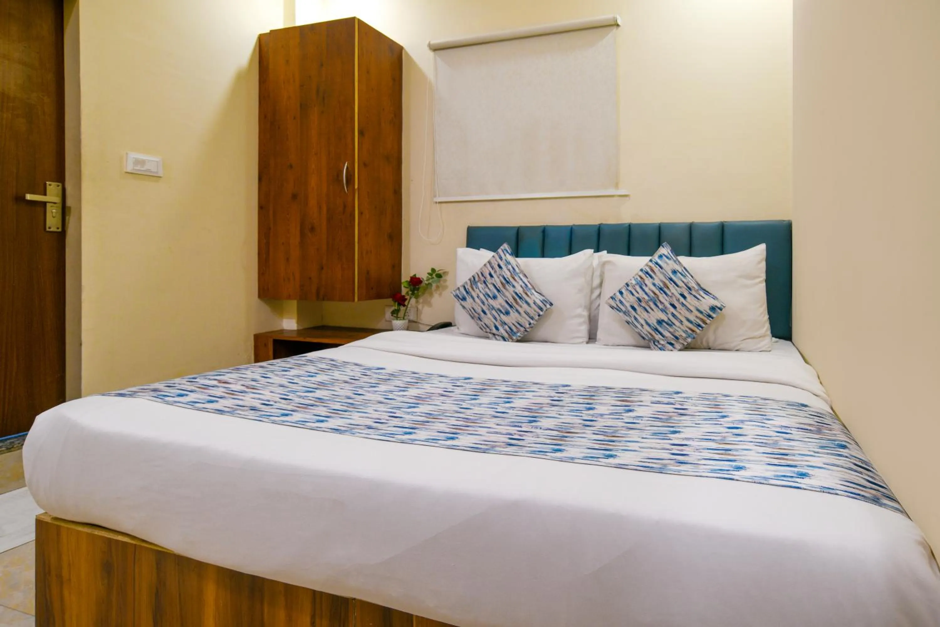 Photo of the whole room, Bed in Hotel One Stay