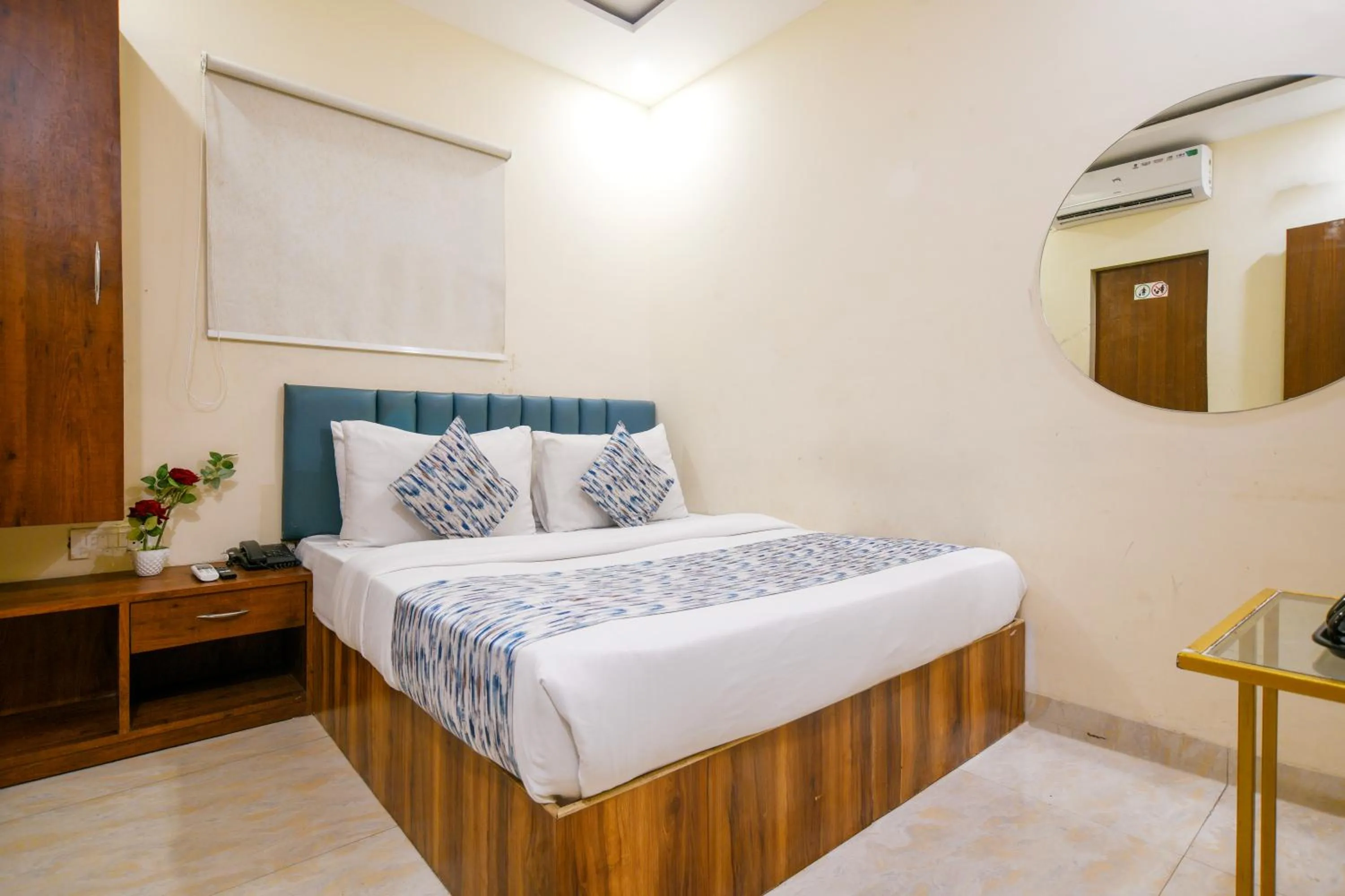 Photo of the whole room, Bed in Hotel One Stay