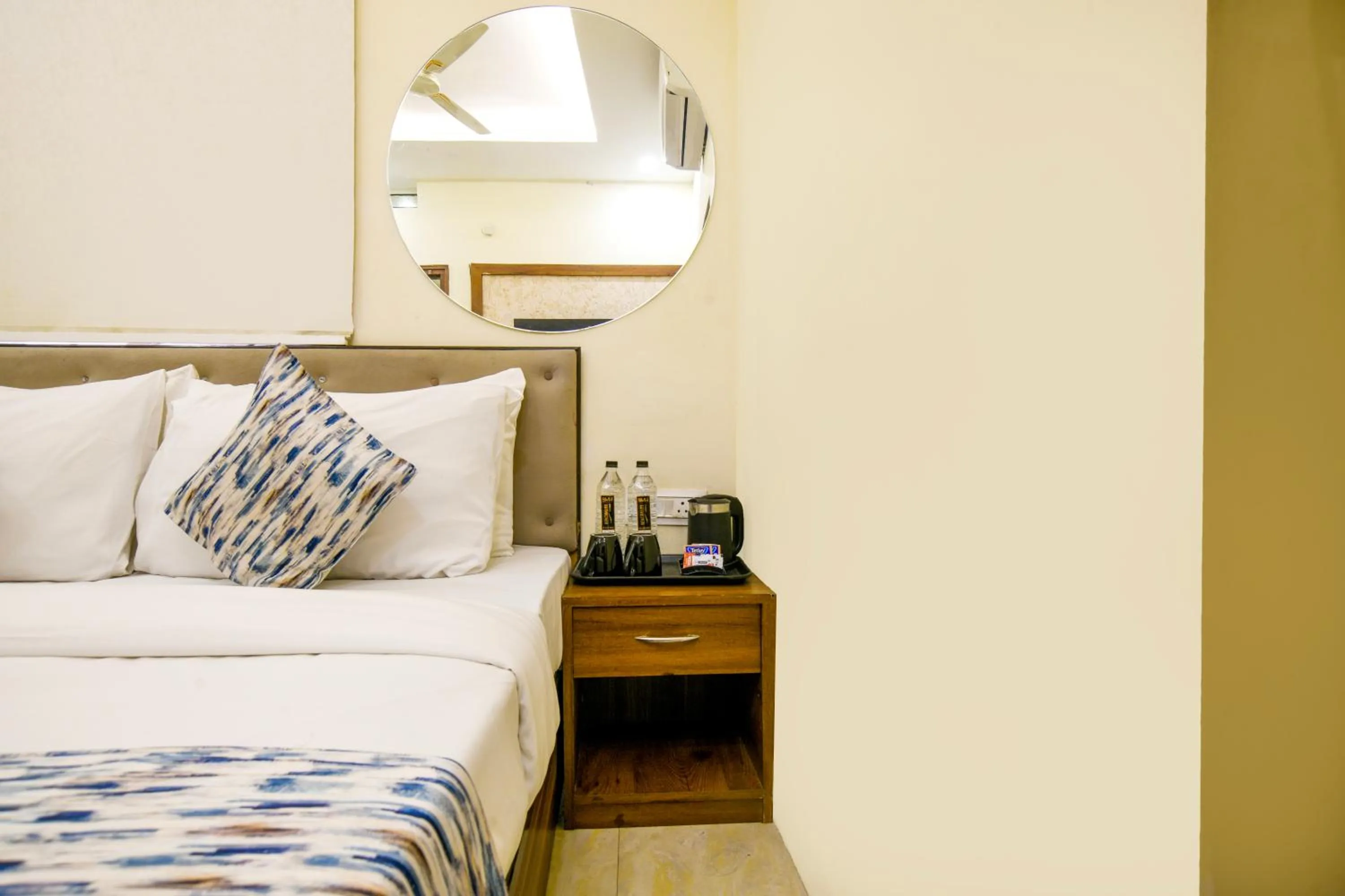 Photo of the whole room, Bed in Hotel One Stay