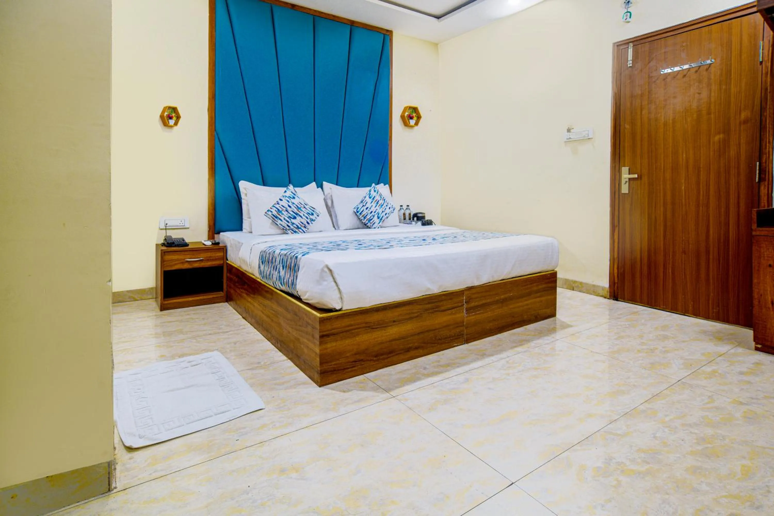 Photo of the whole room, Bed in Hotel One Stay