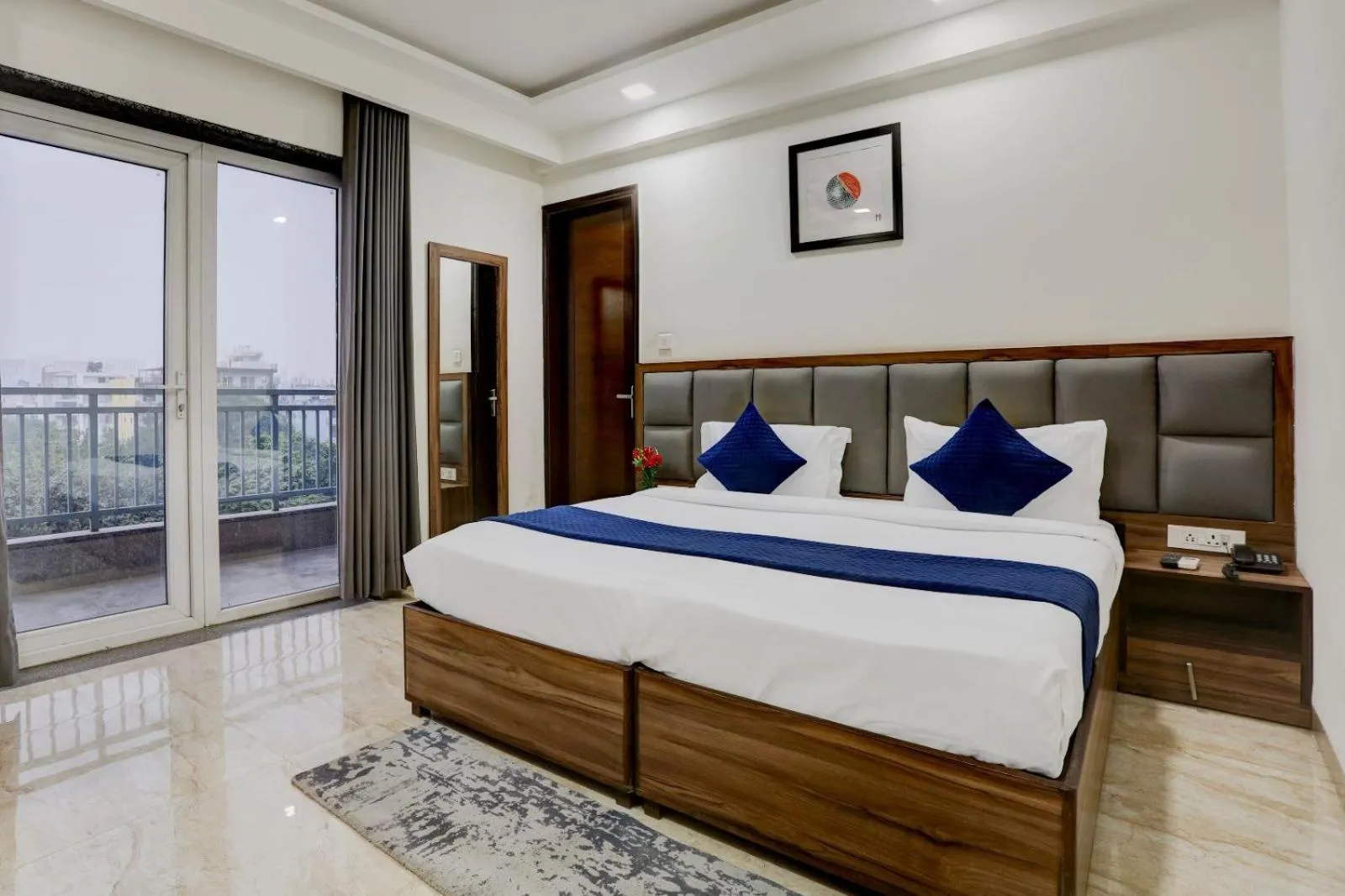 Hotel Grey Medicity Modern Rooms, Prime Location, Affordable Rates I Near Medanta