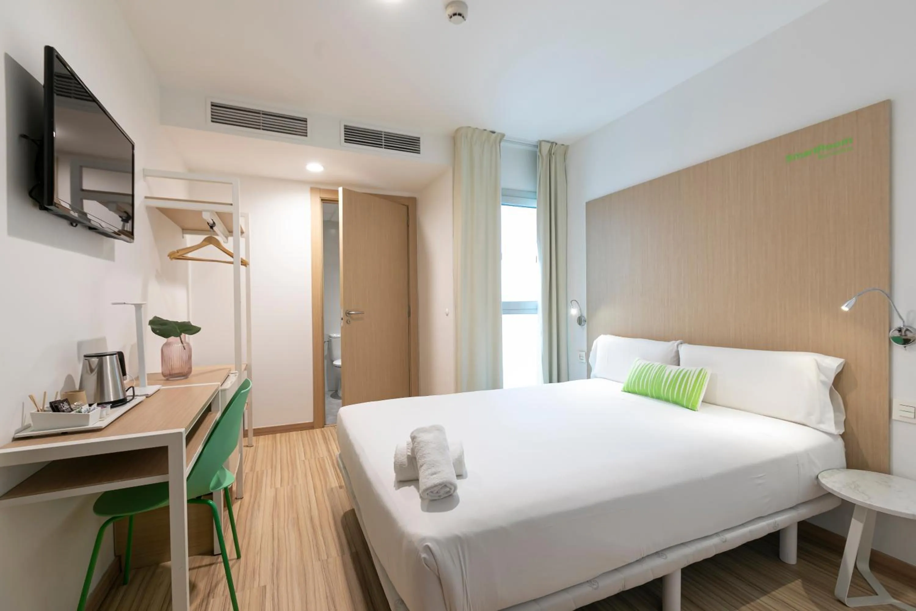 Bed in SmartRoom Barcelona