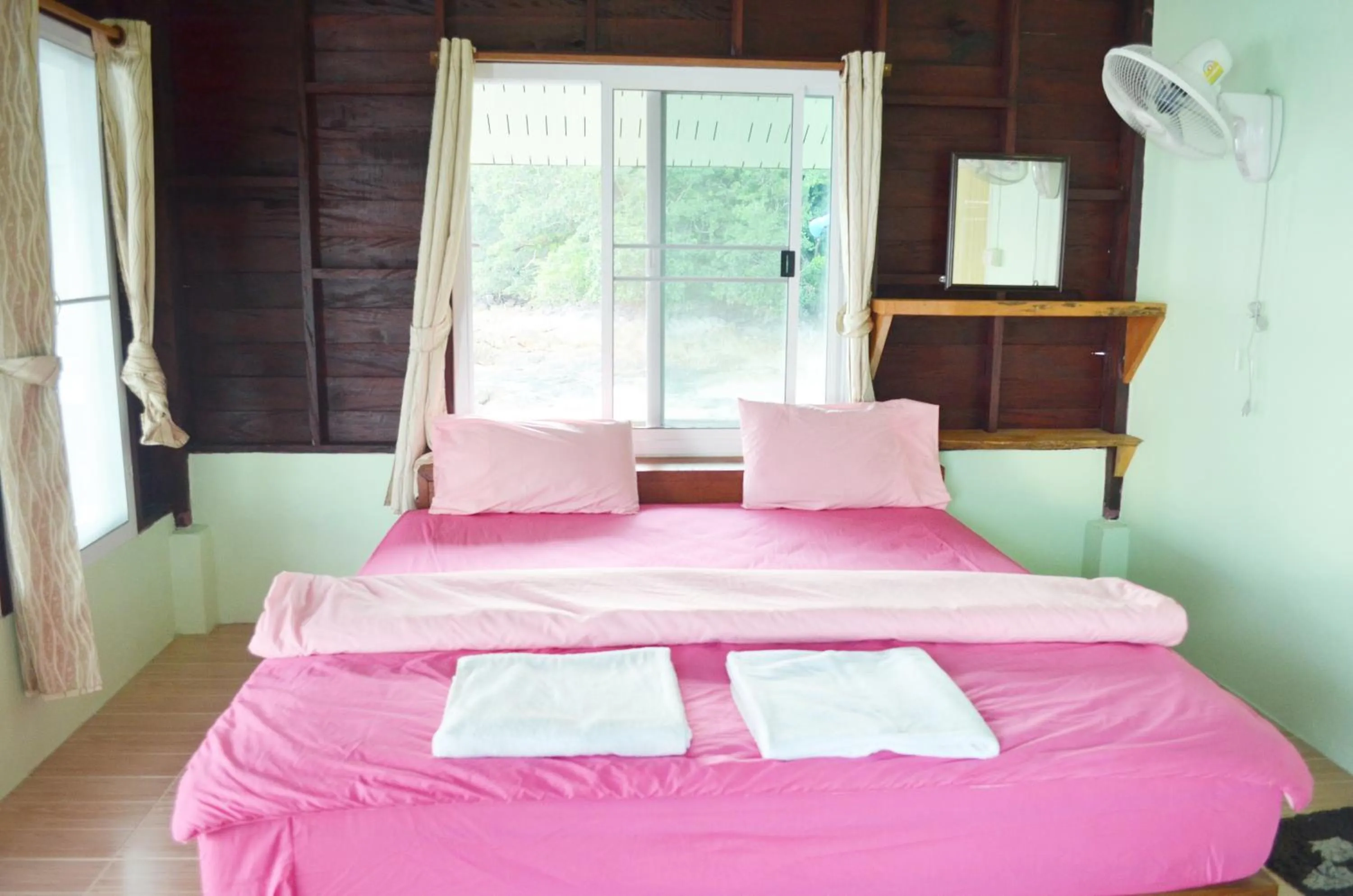 Bed in Koh Chang Resort