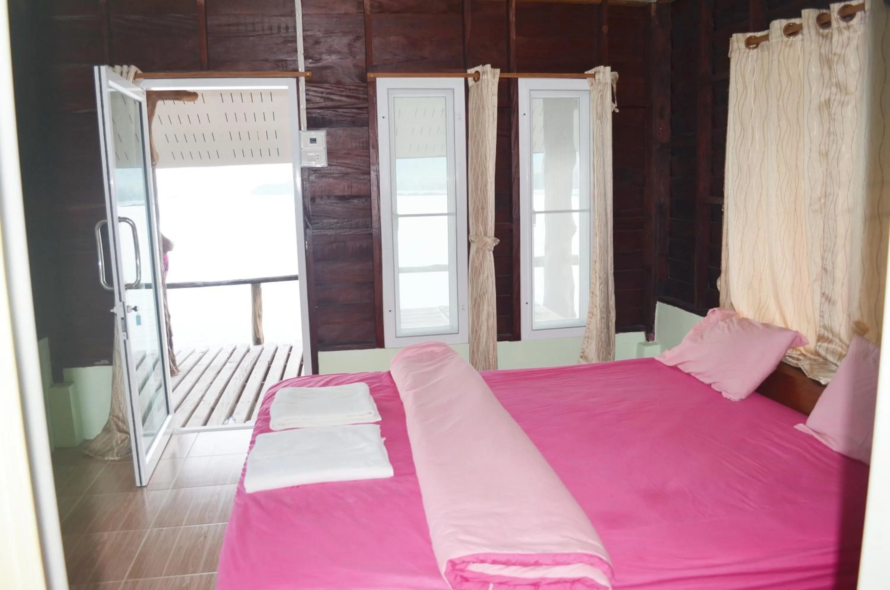 Bed in Koh Chang Resort