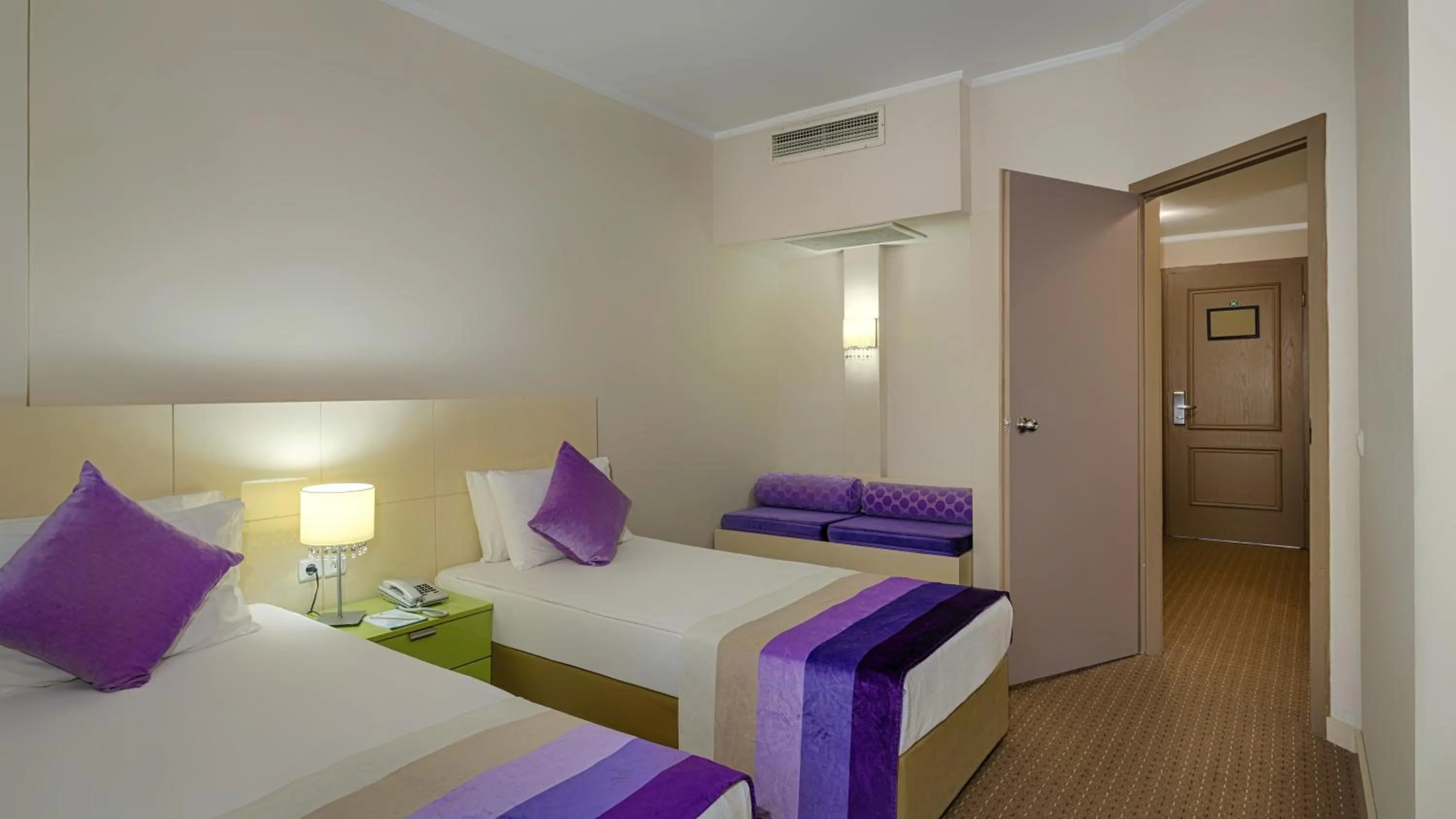 Photo of the whole room, Bed in Green Max Hotel