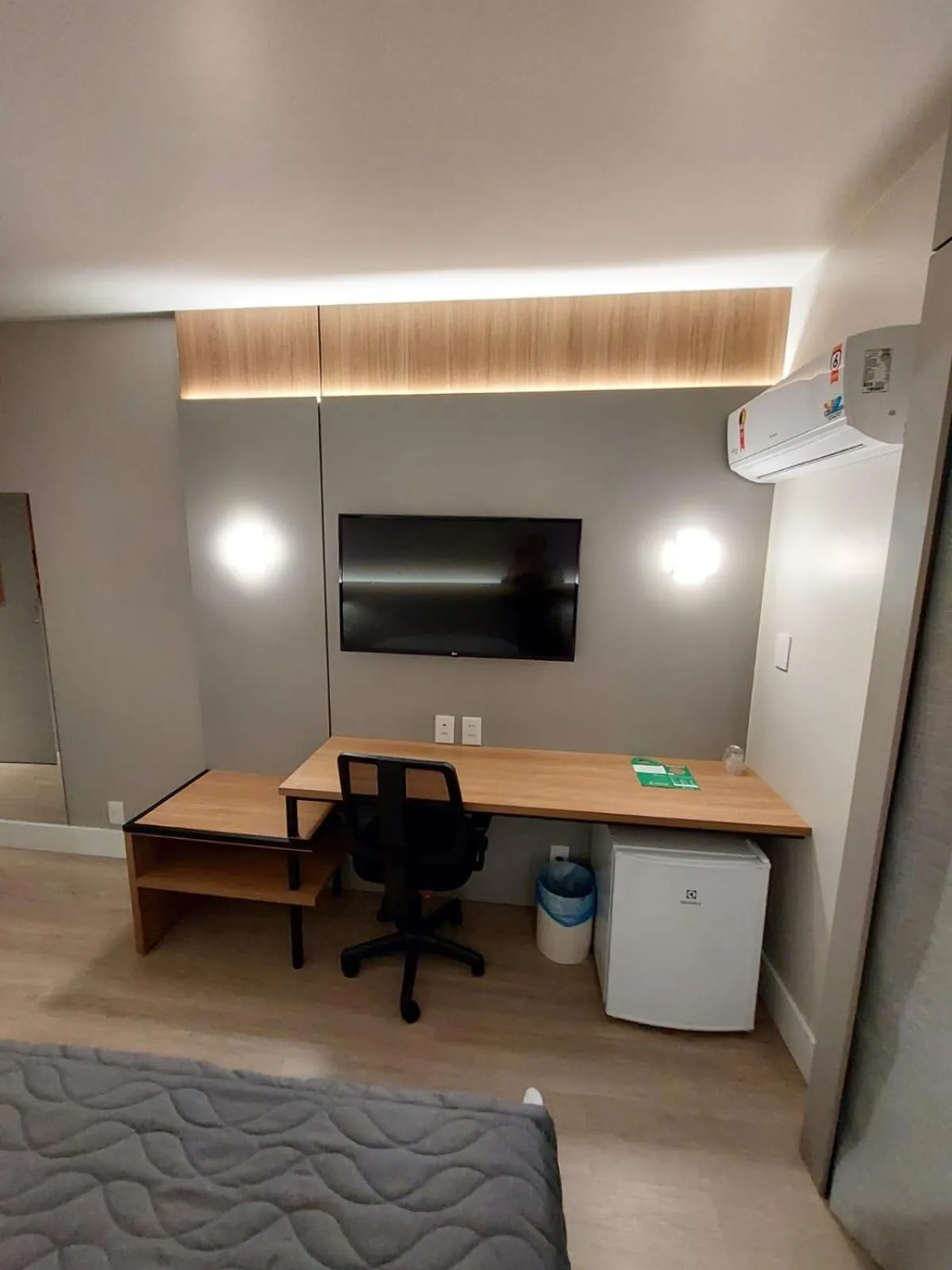 TV and multimedia in Mogano Business Hotel- ELETROPOSTO