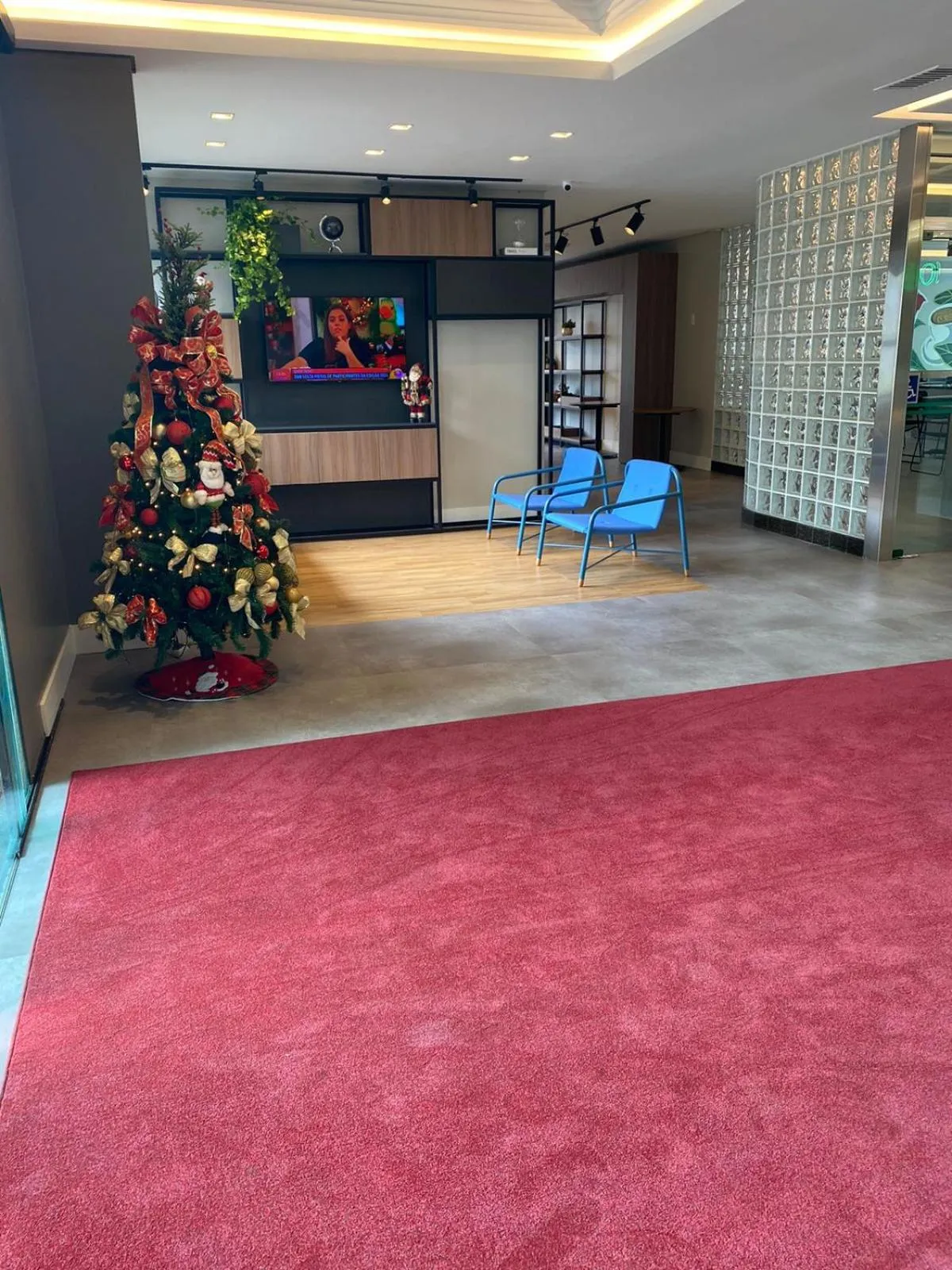 Lobby or reception in Mogano Business Hotel- ELETROPOSTO