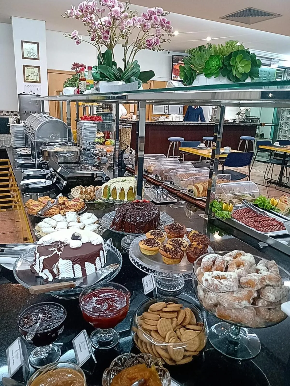 Breakfast in Mogano Business Hotel- ELETROPOSTO